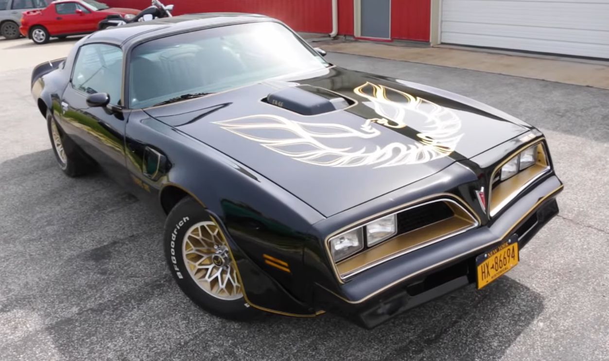 Pontiac Firebird Trans Am 