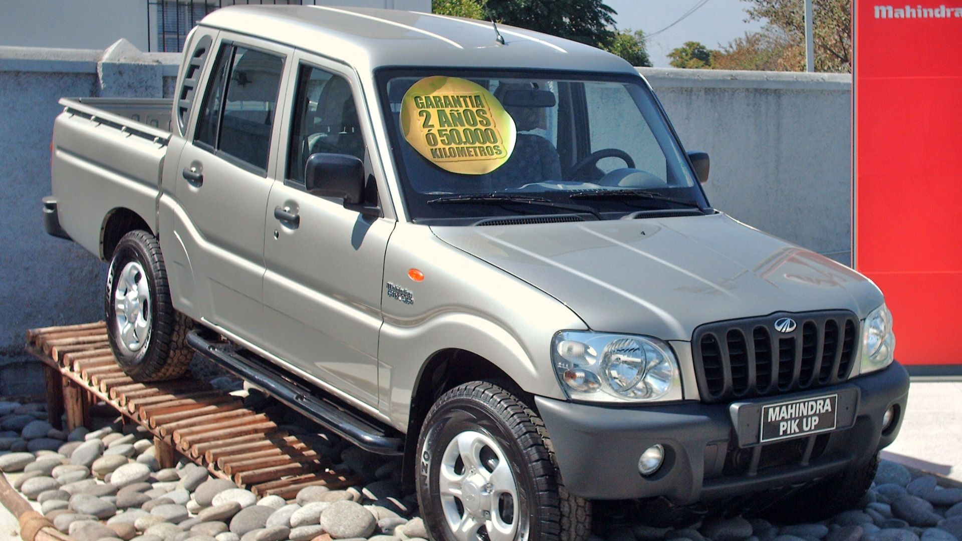 File:Mahindra Bilbao- 08 Marzo 30.jpg