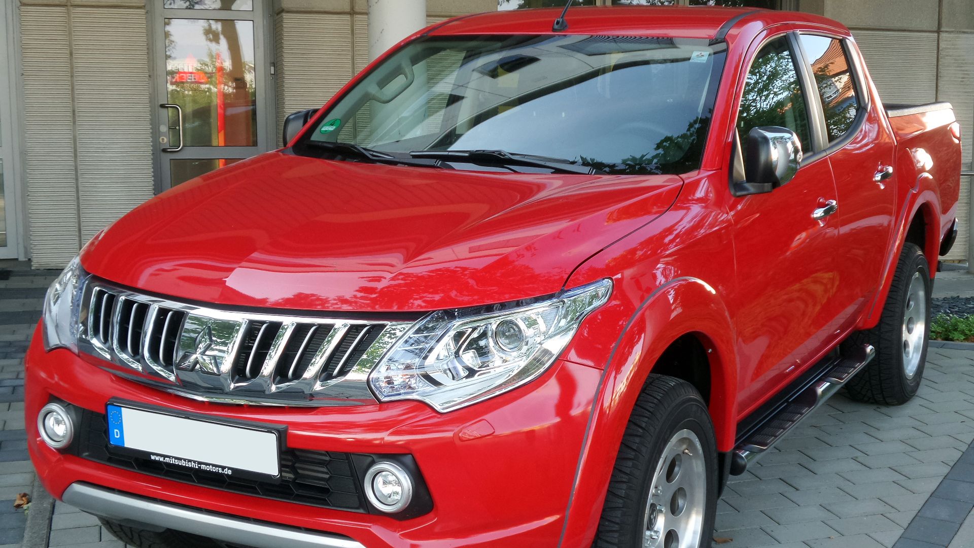 File:Mitsubishi L200 (MSP15) 01.jpg