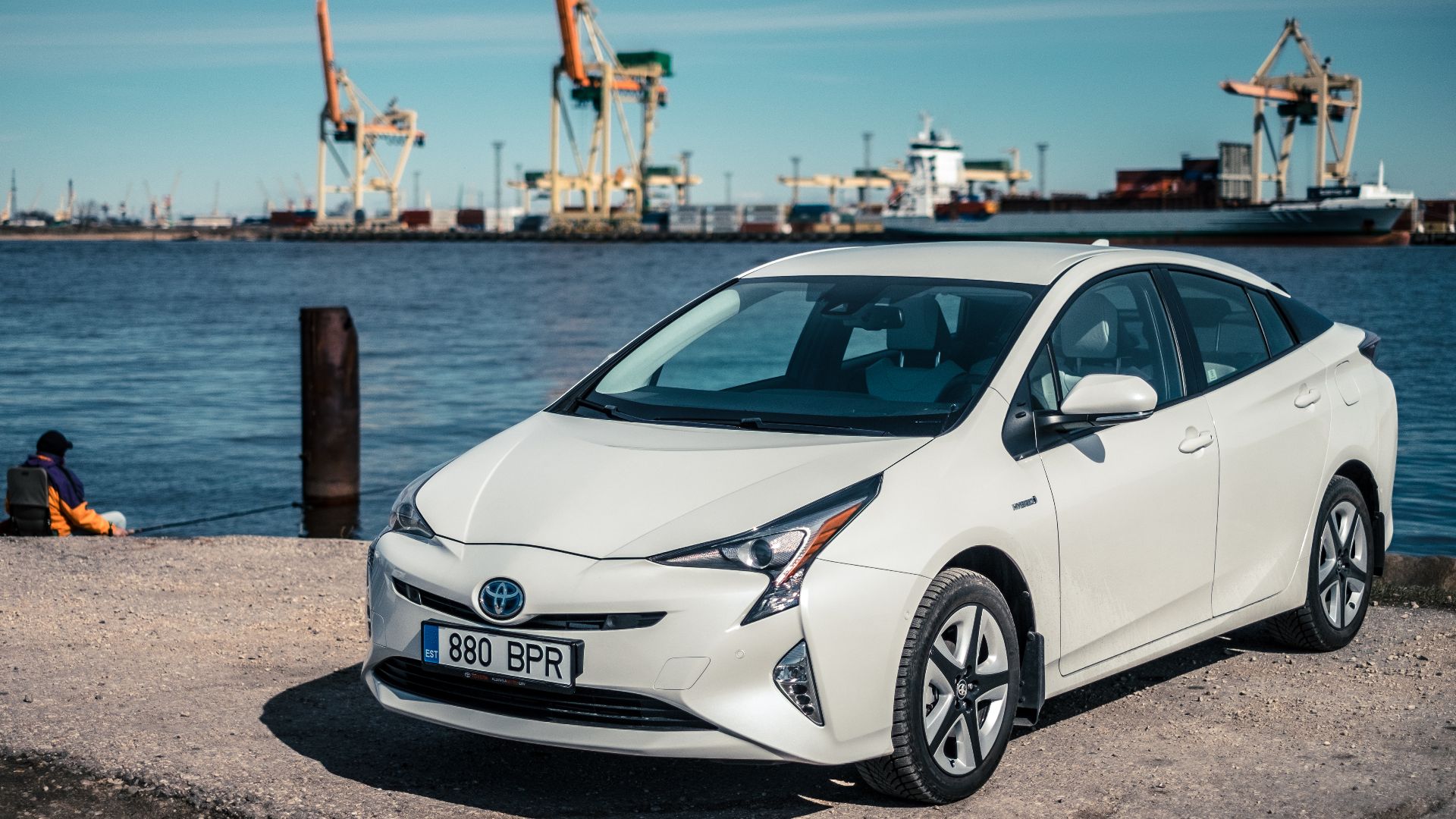 File:2016 Toyota Prius.jpg