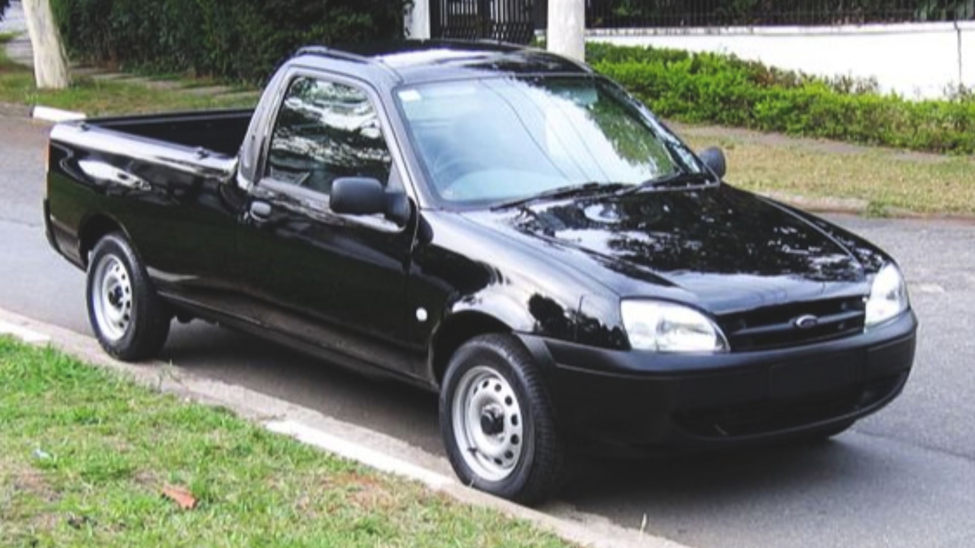 File:Courier wikipedia.jpg