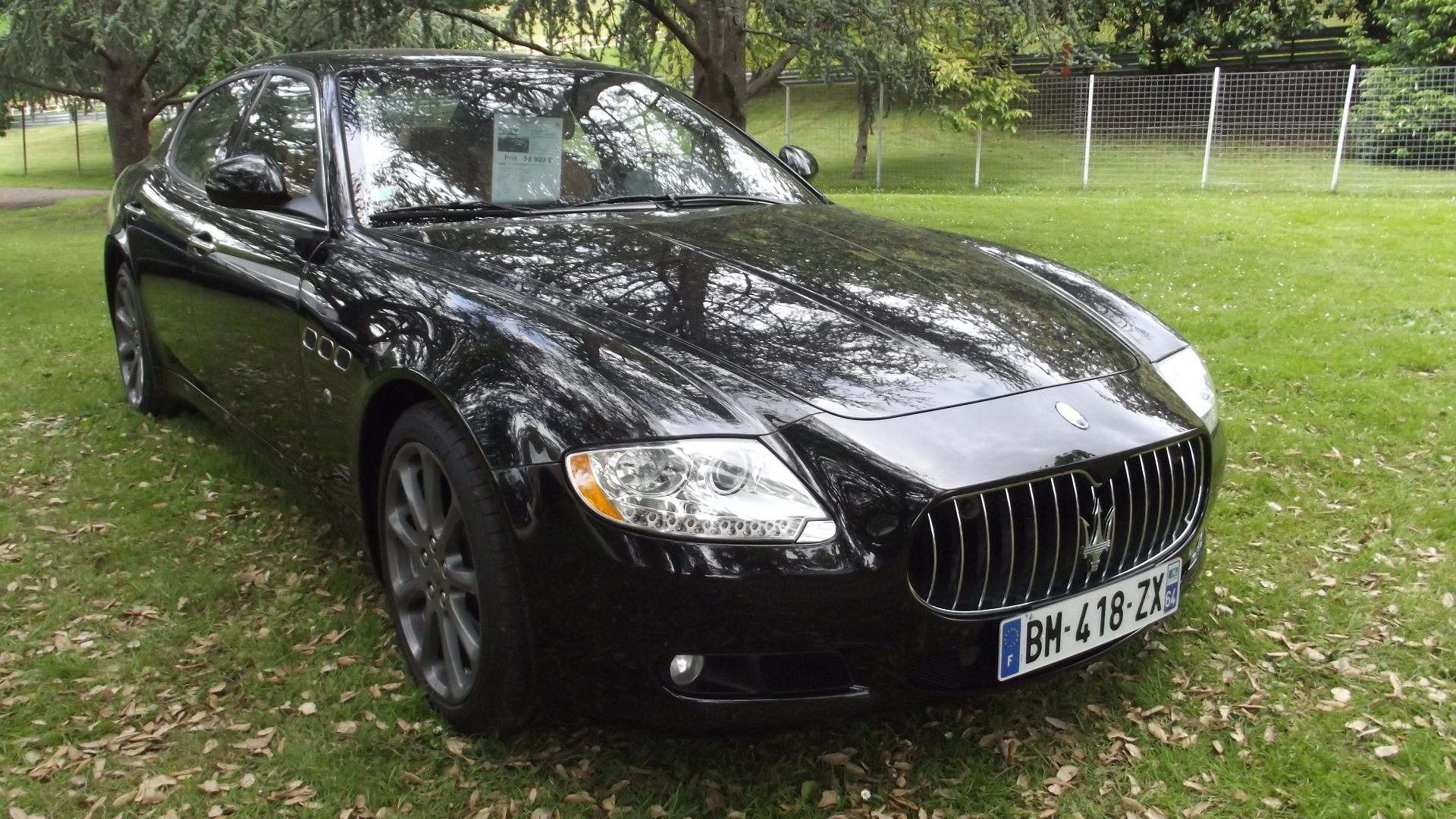 File:Maserati Quattroporte, Pau 2015.jpg