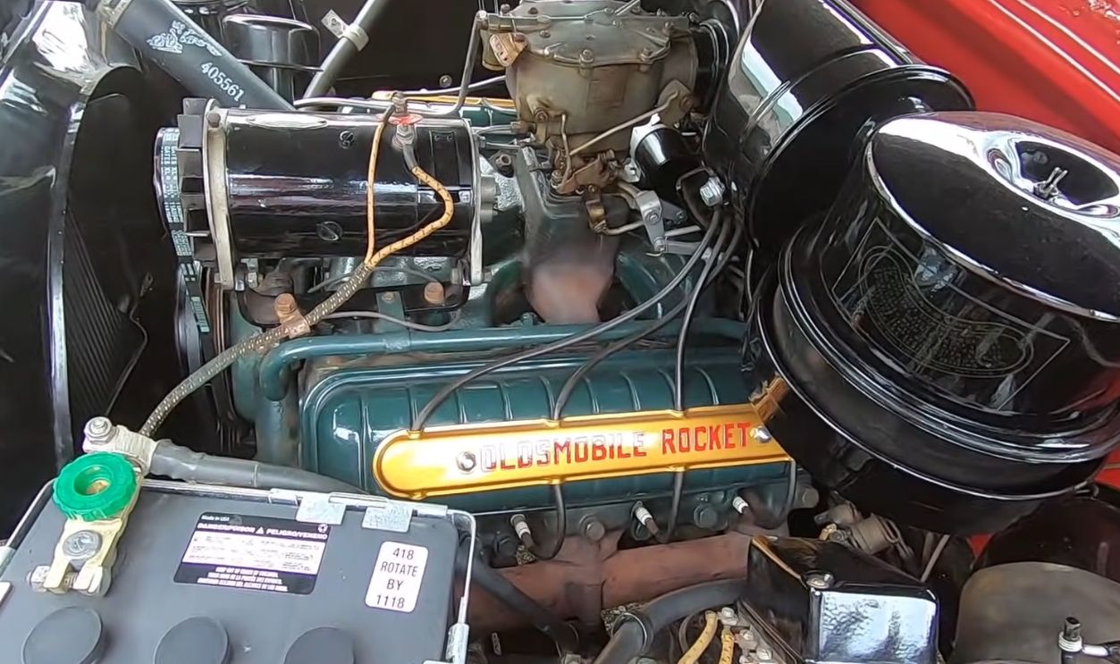 Oldsmobile Rocket 88 V8