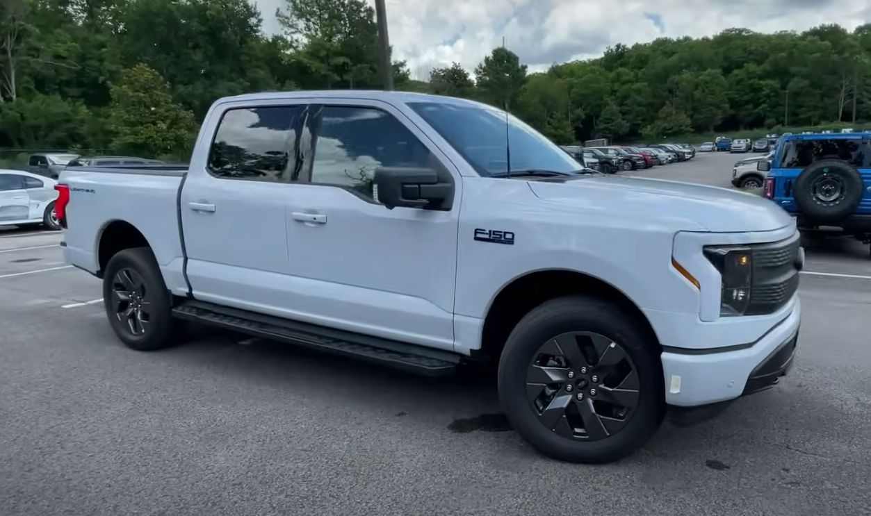  Ford F-150 Lightning