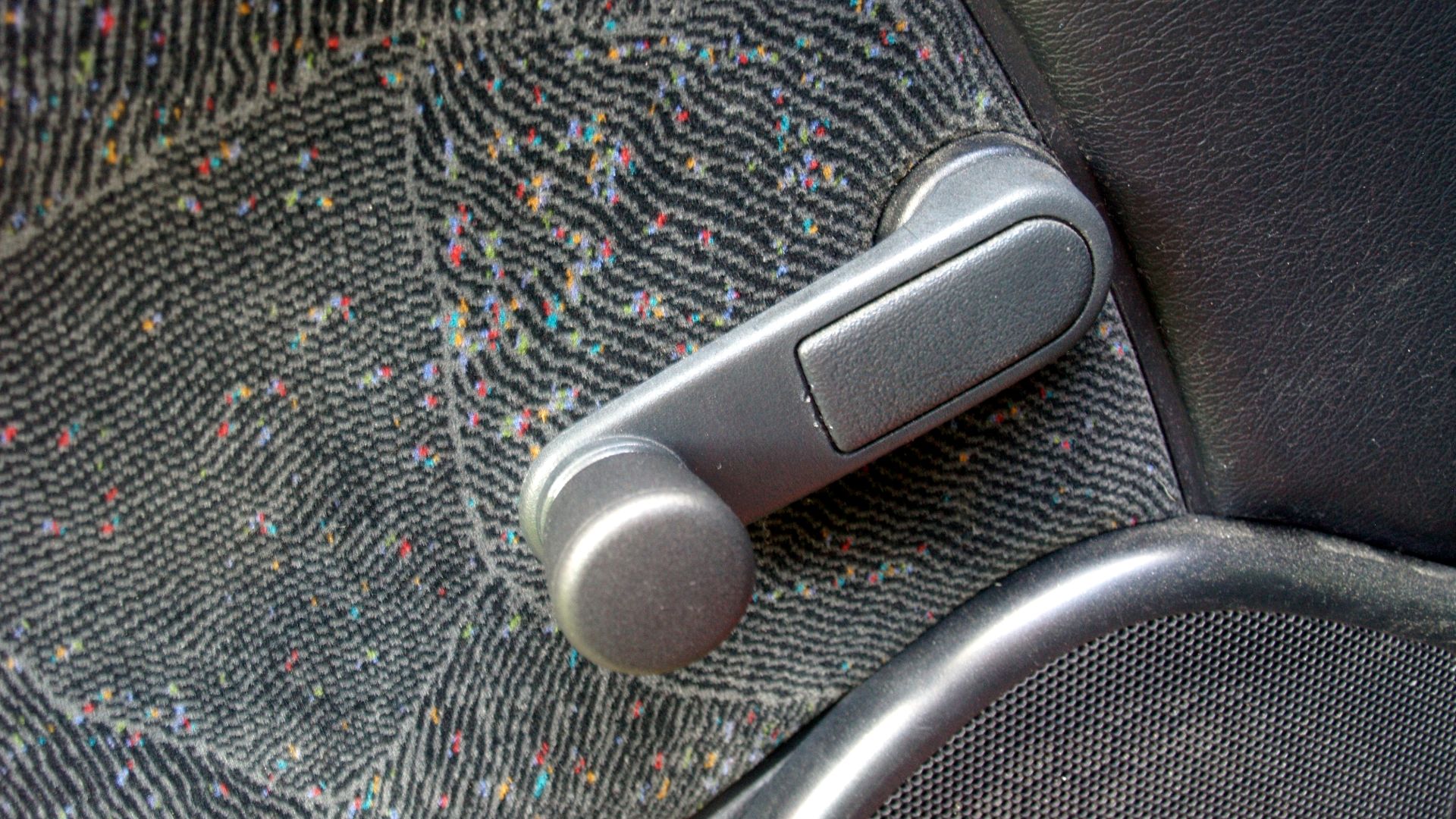 File:Car window crank.jpg