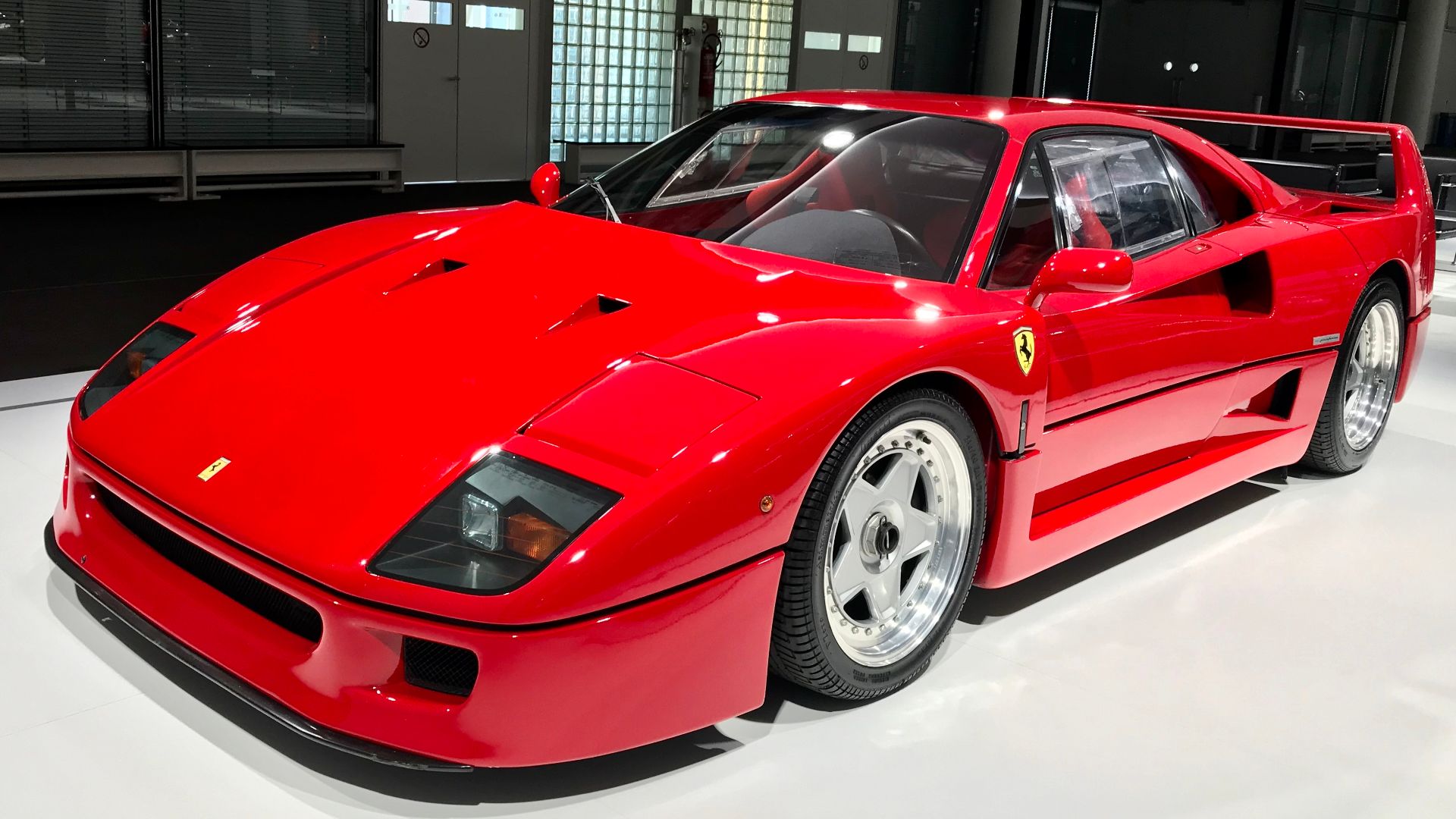 File:Ferrari F40, Grand Basel 2018(Ank Kumar,Infosys) 07.jpg