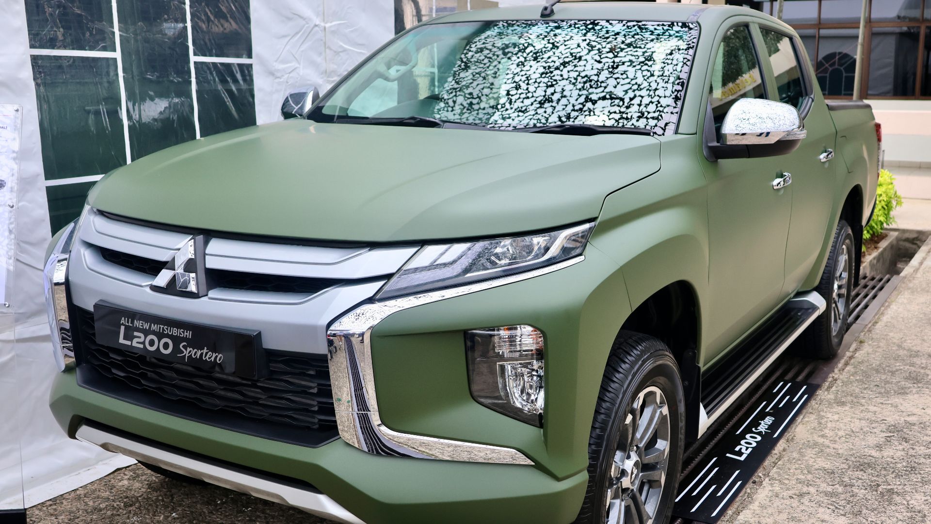 File:Mitsubishi Triton L200 (Brunei 2024).jpg