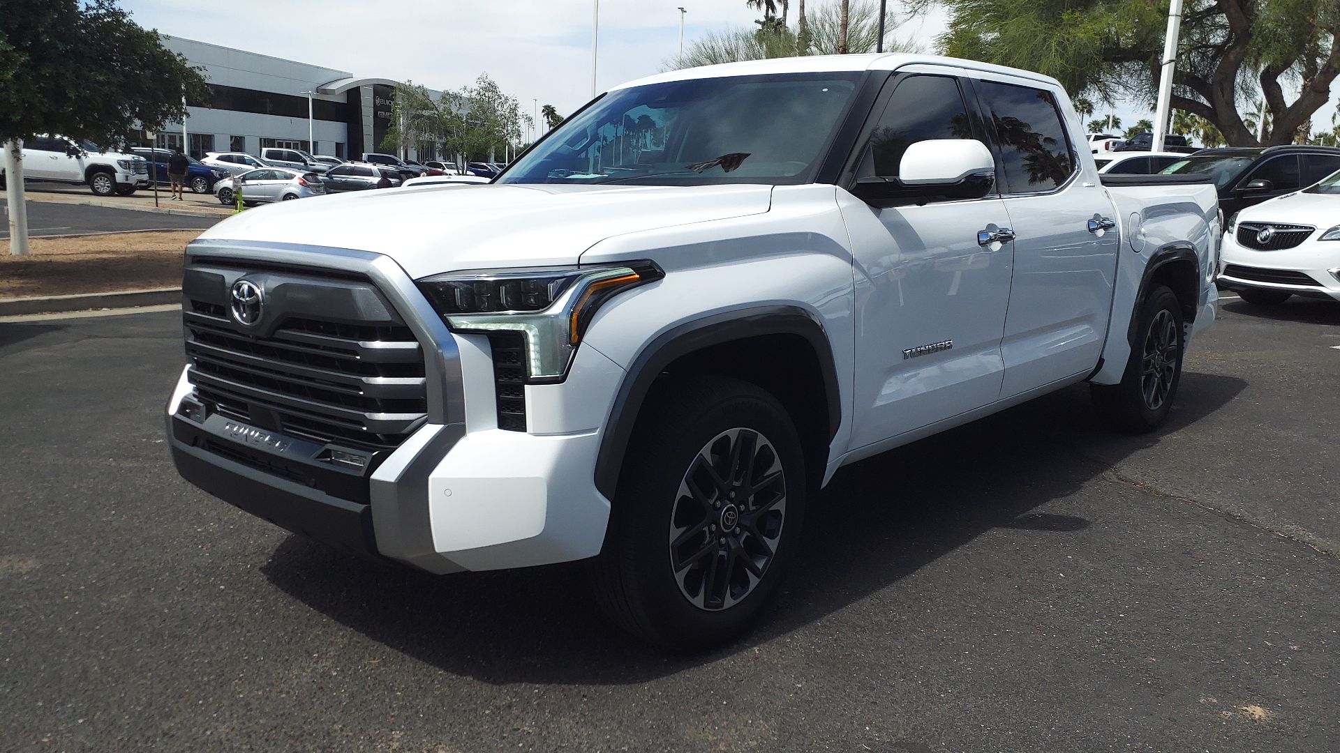 File:23 Toyota Tundra Limited.jpg