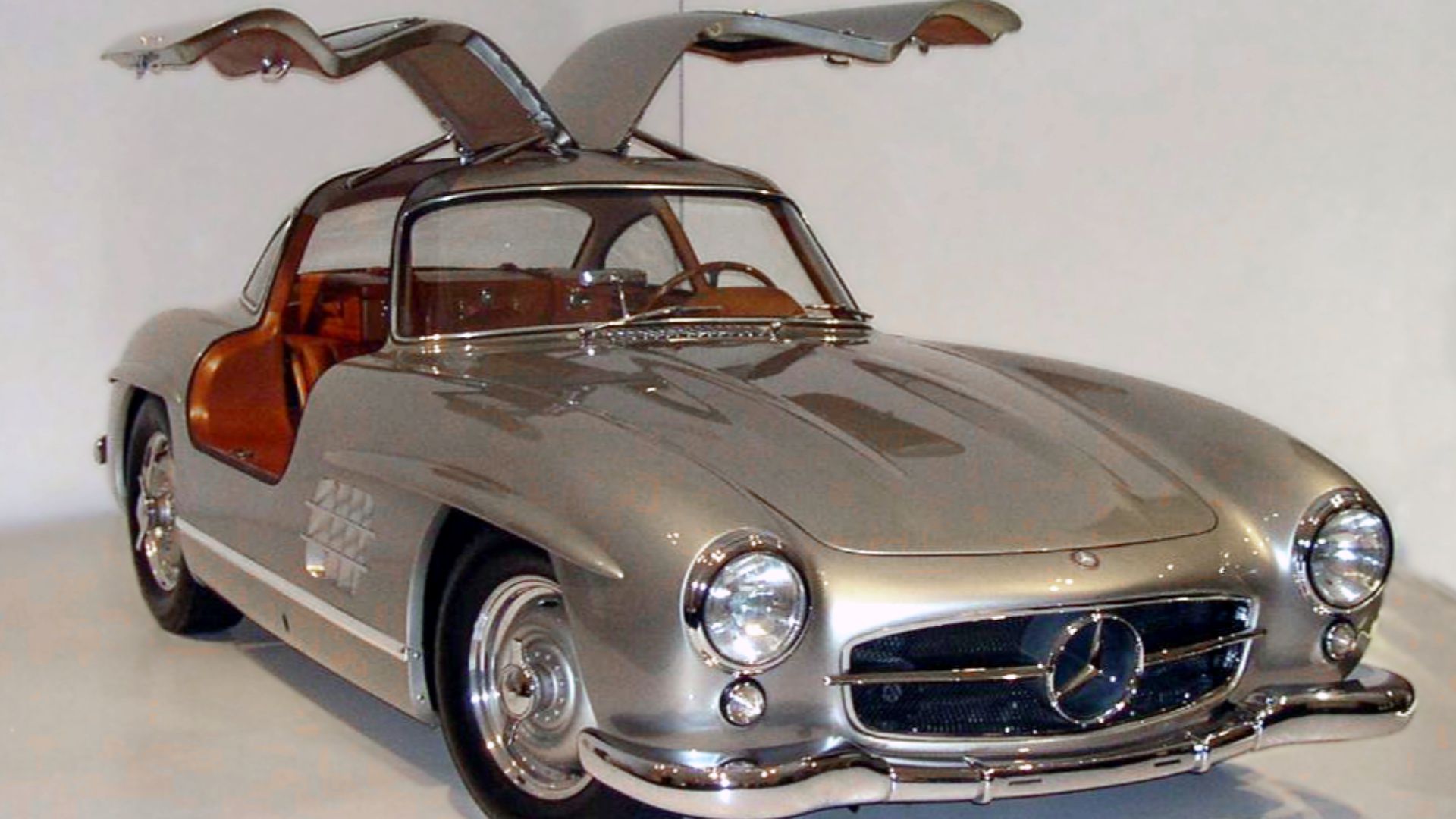 File:1955 Mercedes-Benz 300SL Gullwing Coupe 34 right.jpg
