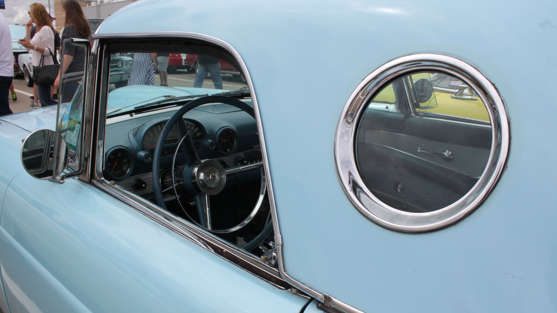 File:1956 Ford Thunderbird (24536709595).jpg