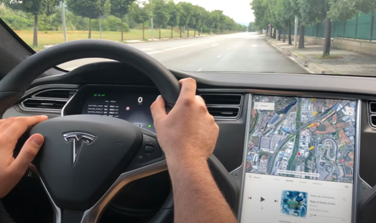 Tesla Model S (Performance With Ludicrous Mode)