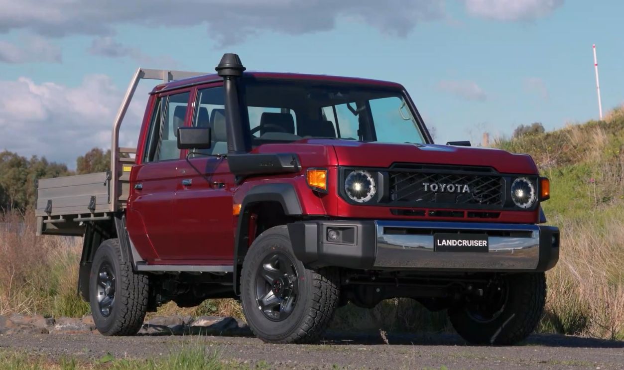  Toyota Land Cruiser Pickup 