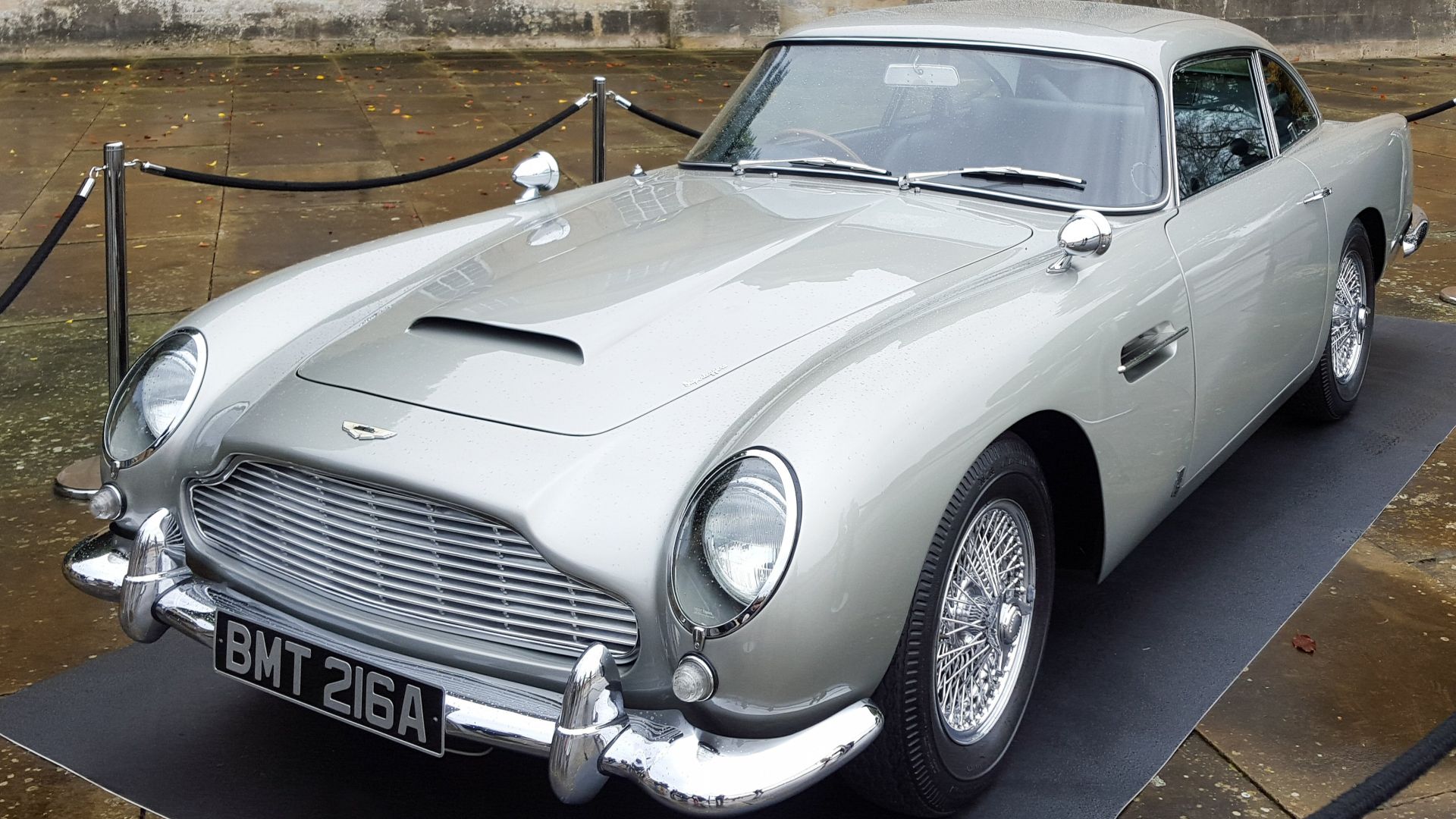 File:Aston Martin DB5 (Skyfall).jpg