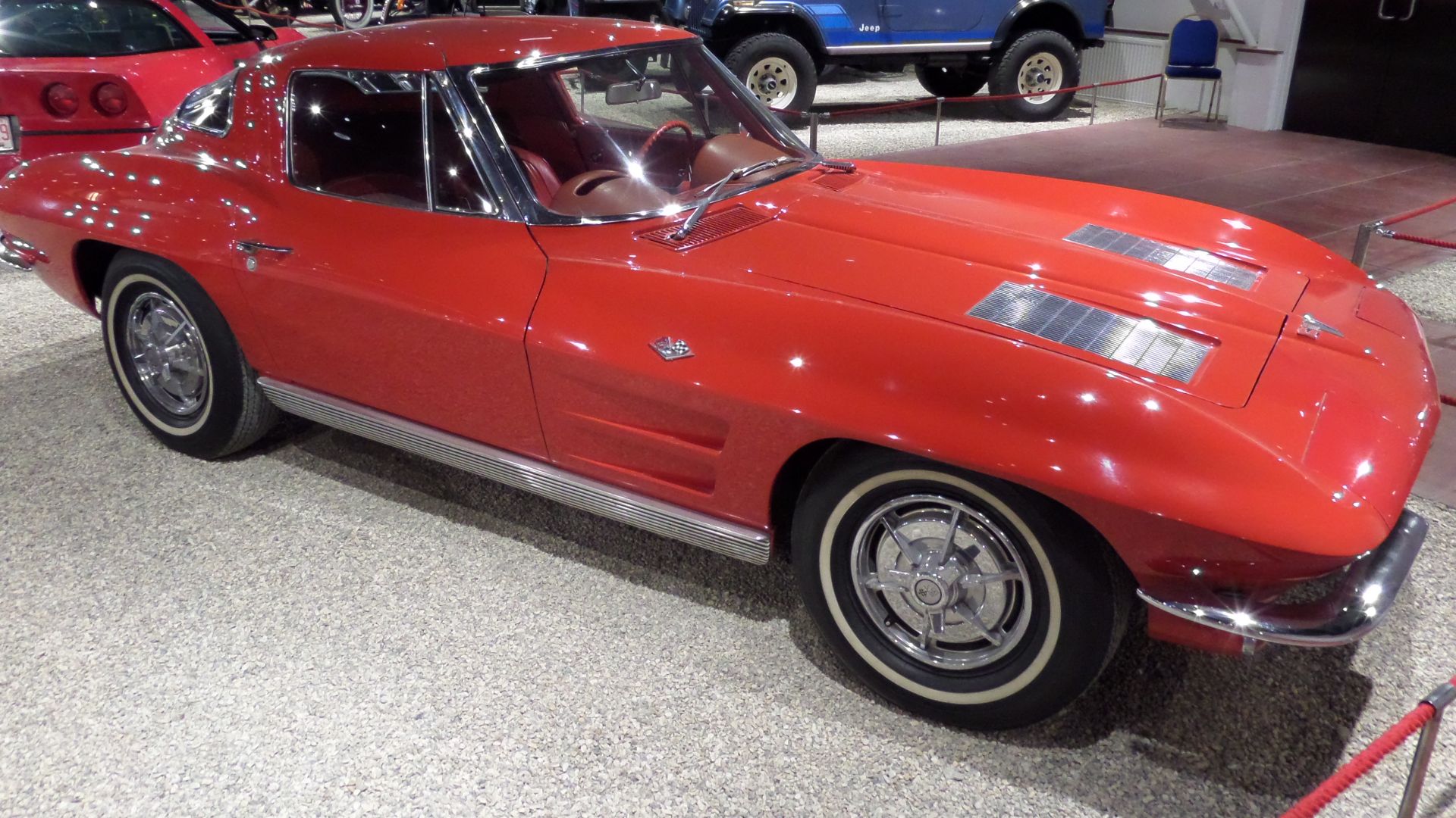 File:Chevrolet Corvette Stingray 1963-65 (13494528985).jpg