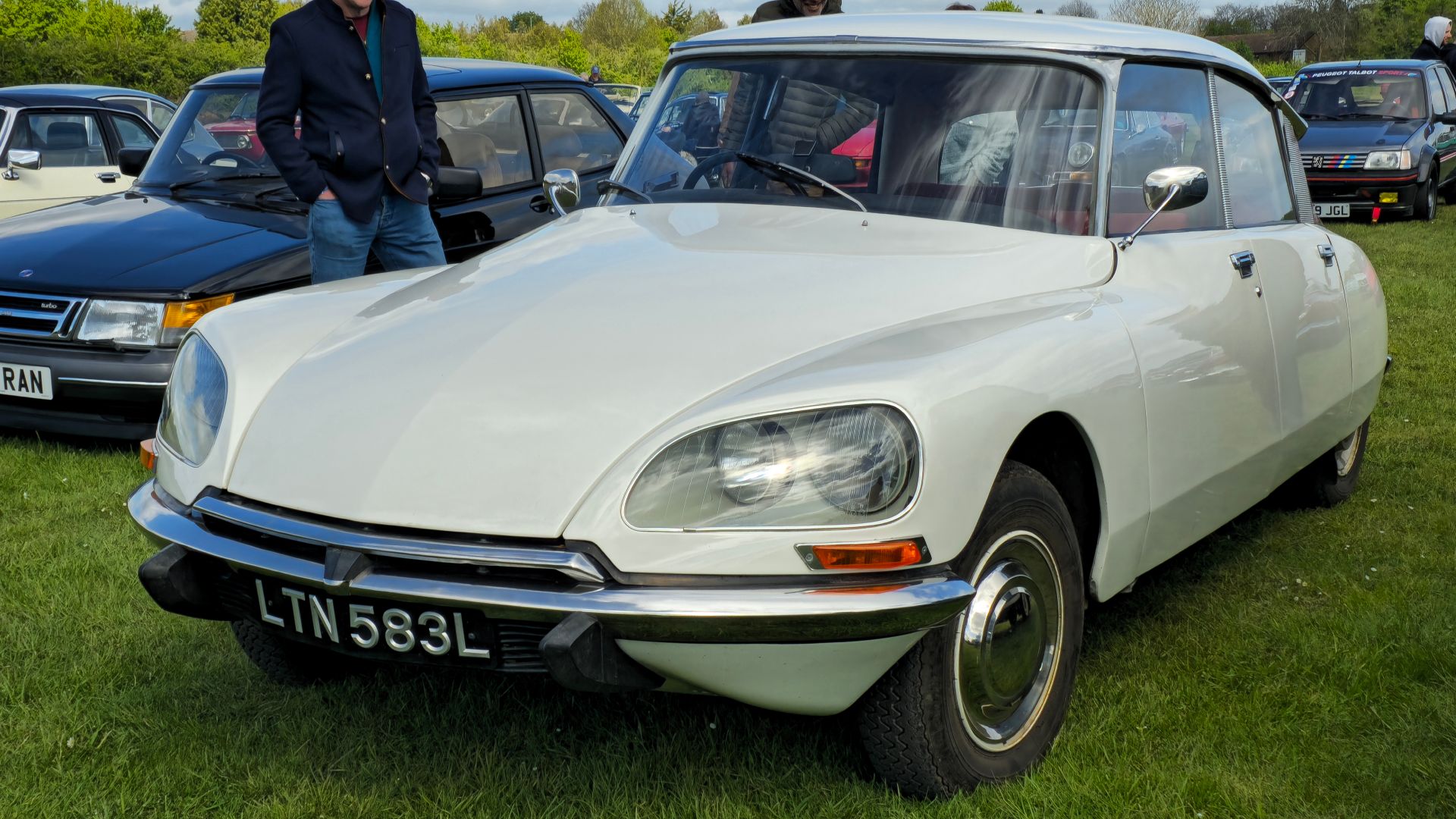 File:1972 Citroën DS.jpg