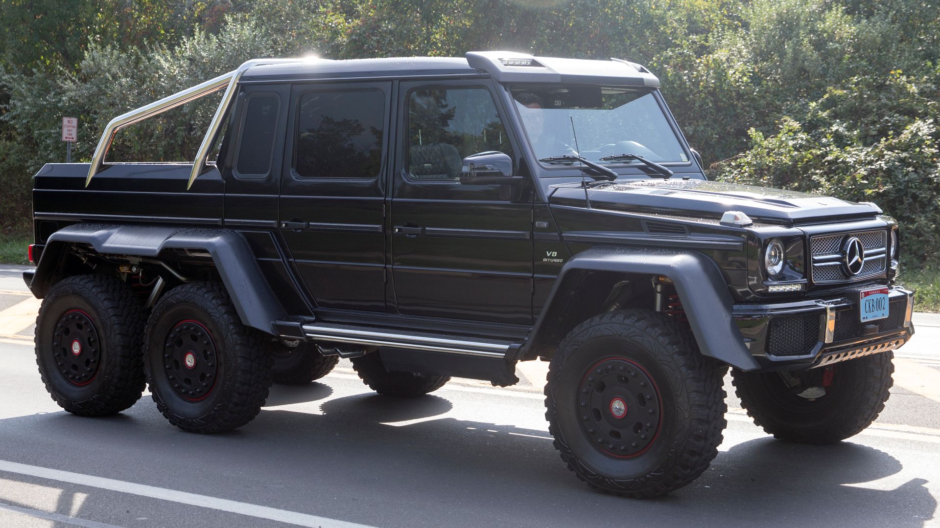 File:Mercedes-Benz G63 AMG 6x6, Monaco diplomatic plates, front right.jpg