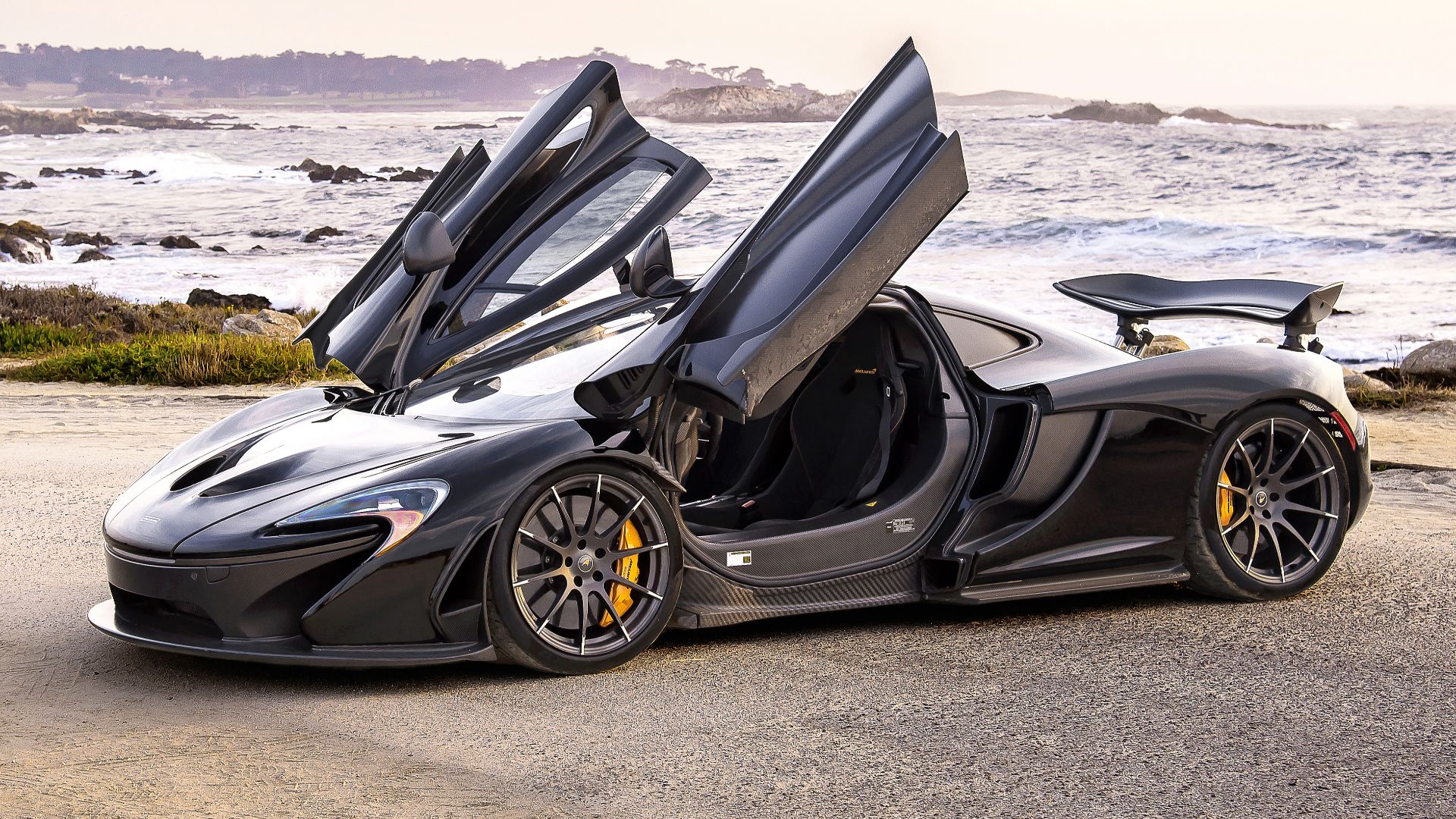 File:McLaren P1.jpg