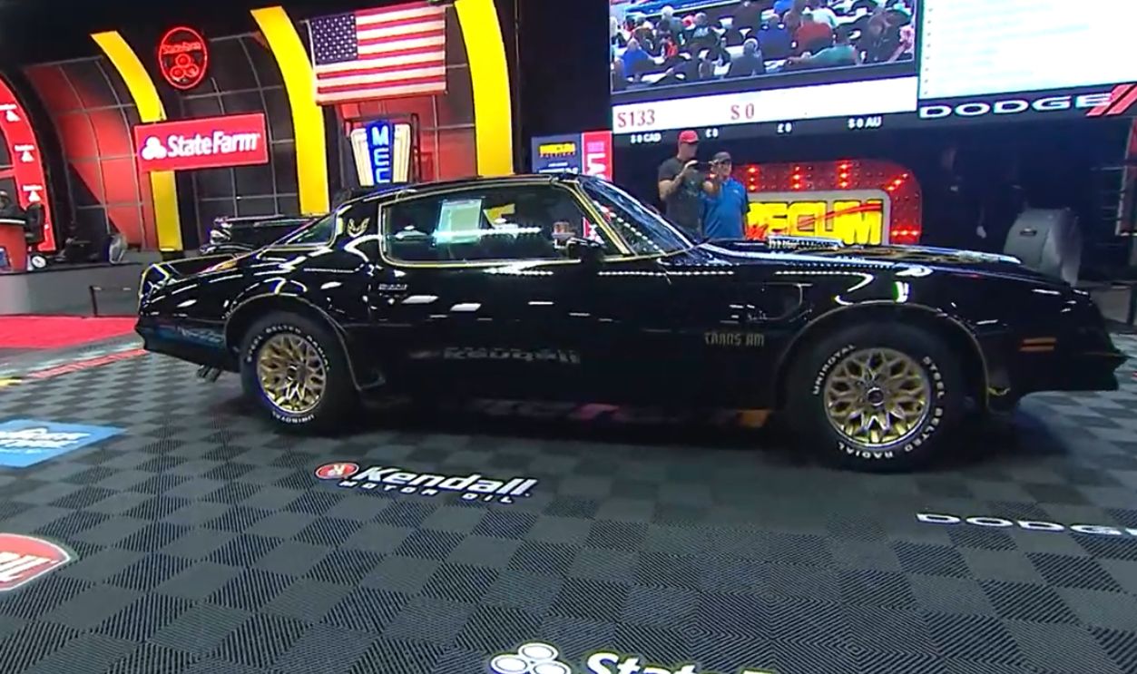 1977 Pontiac Firebird Trans Am – Hooper (1978)