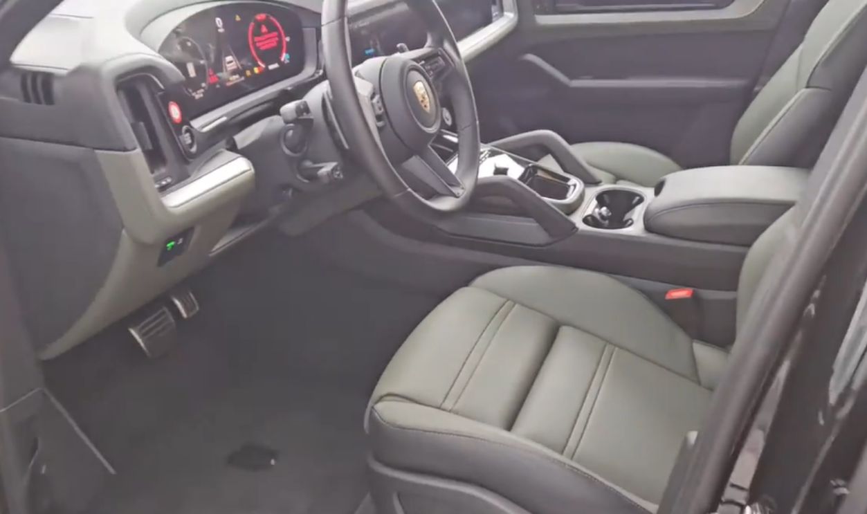 Porsche Luxury Leather Look– Specs