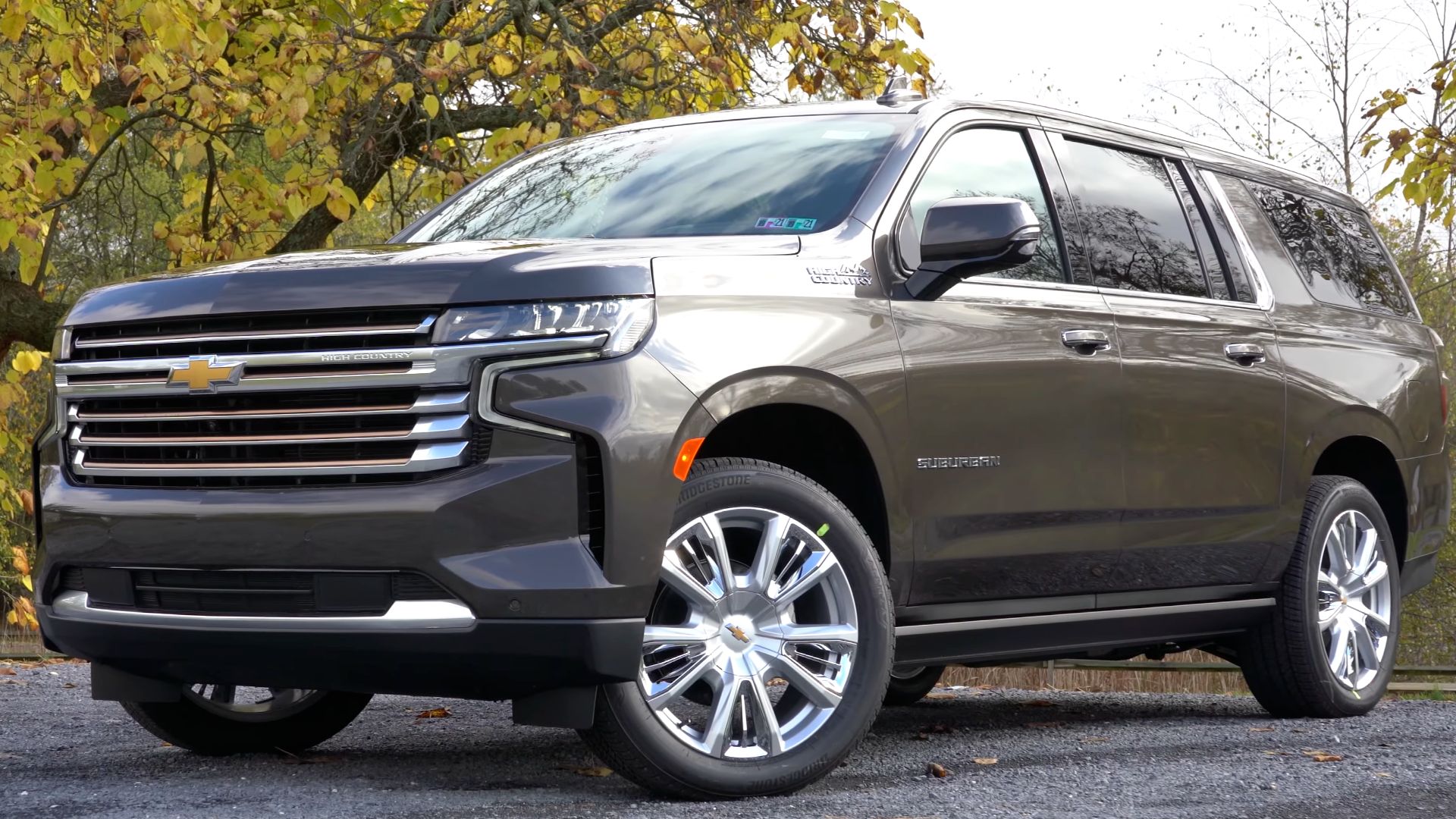 File:2021 Chevrolet Suburban High Country Front View (United States).png