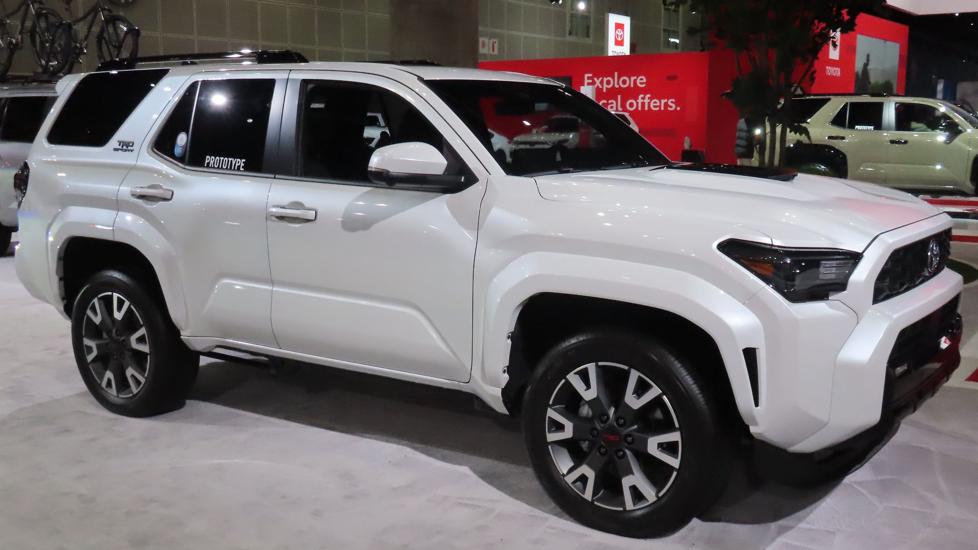 File:25 Toyota 4Runner TRD Sport.jpg