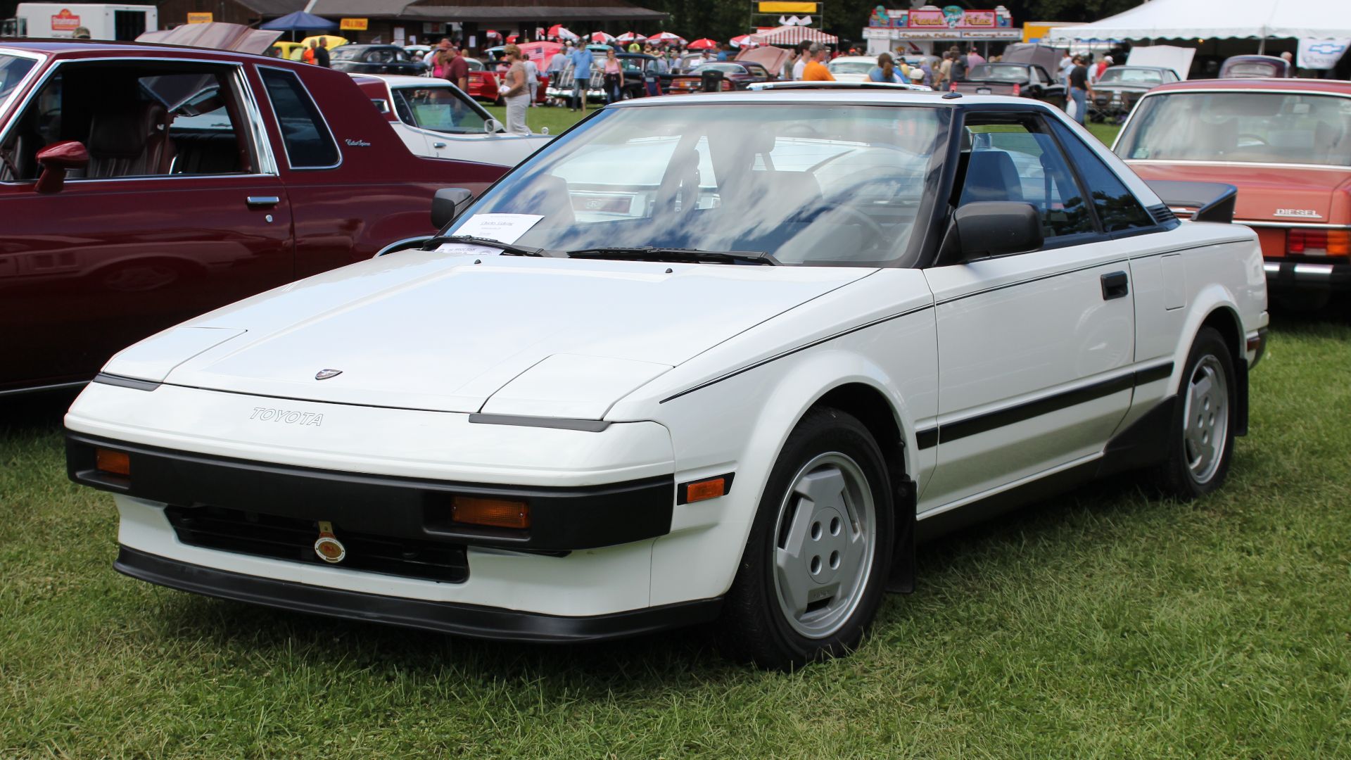 File:Toyota MR2 AW11 white.jpg
