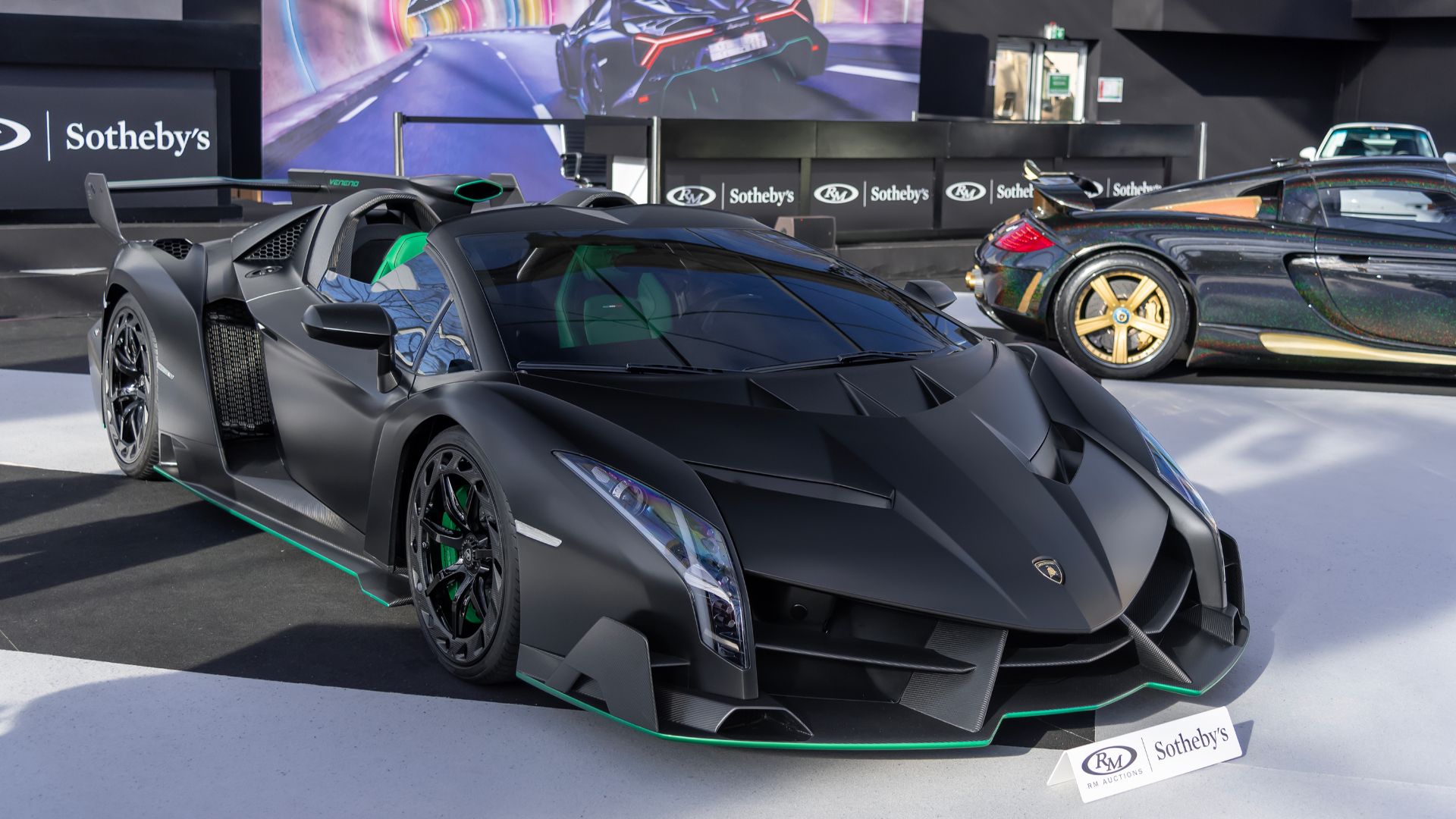 File:Lamborghini Veneno Roadster (53319026805).jpg