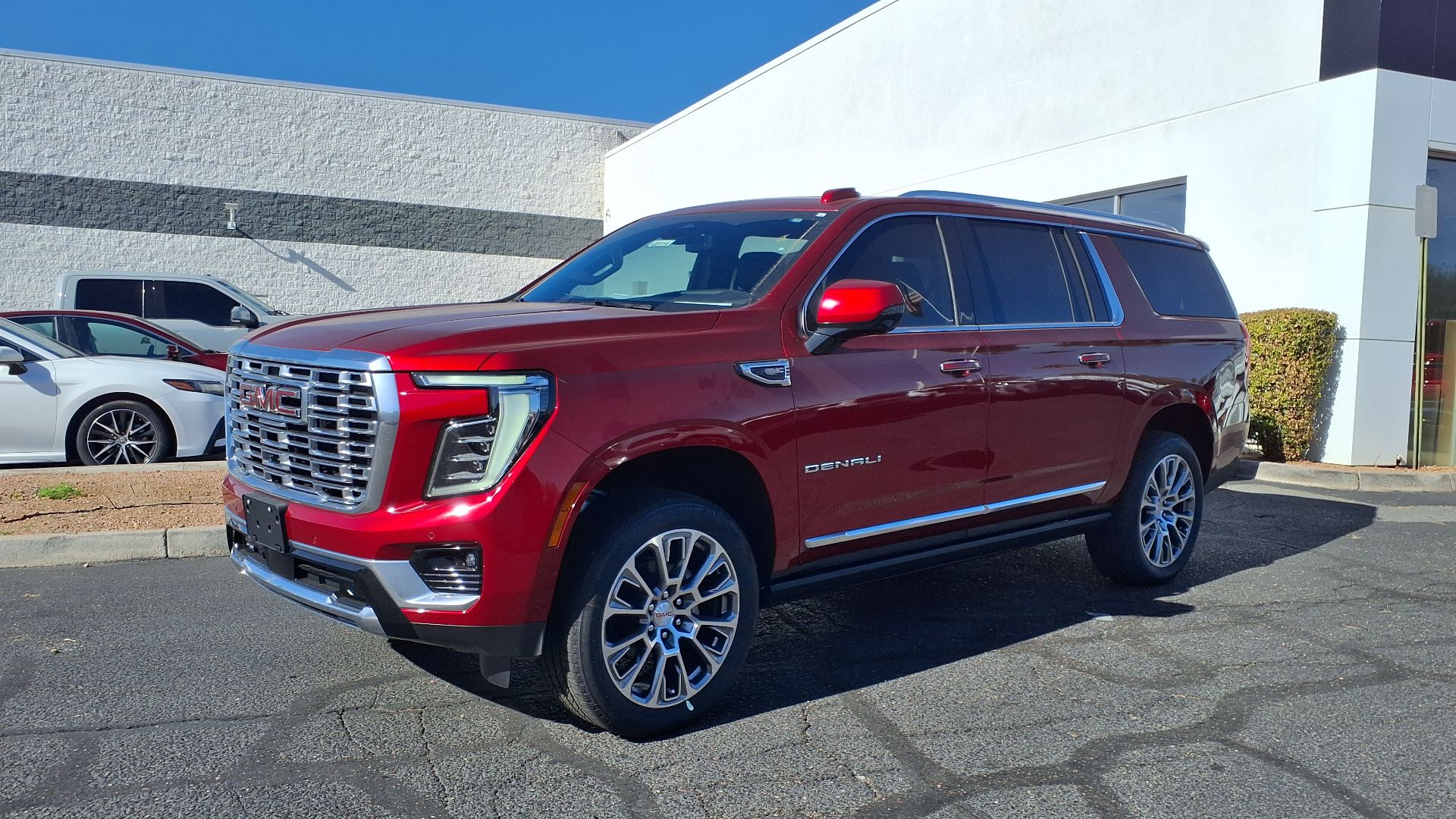 File:25 GMC Yukon XL Denali.jpg