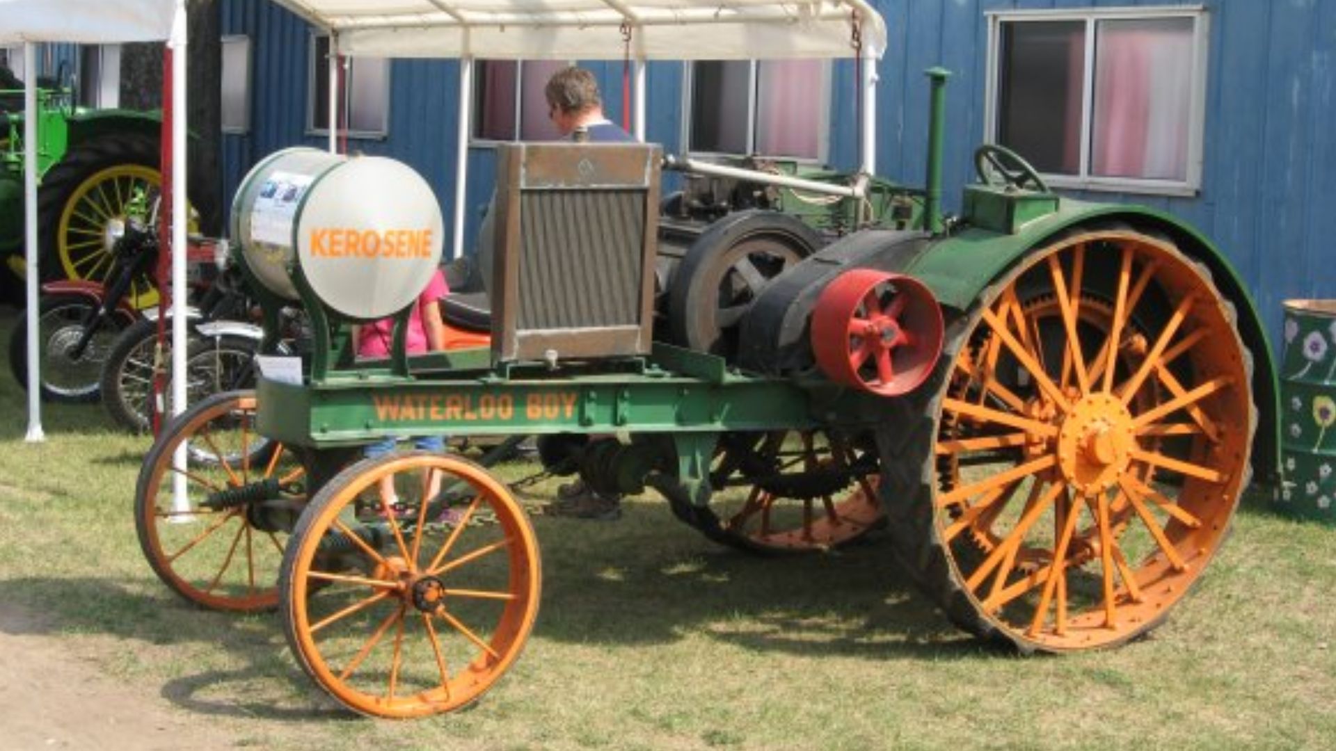 File:John Deere Waterloo Boy.jpg