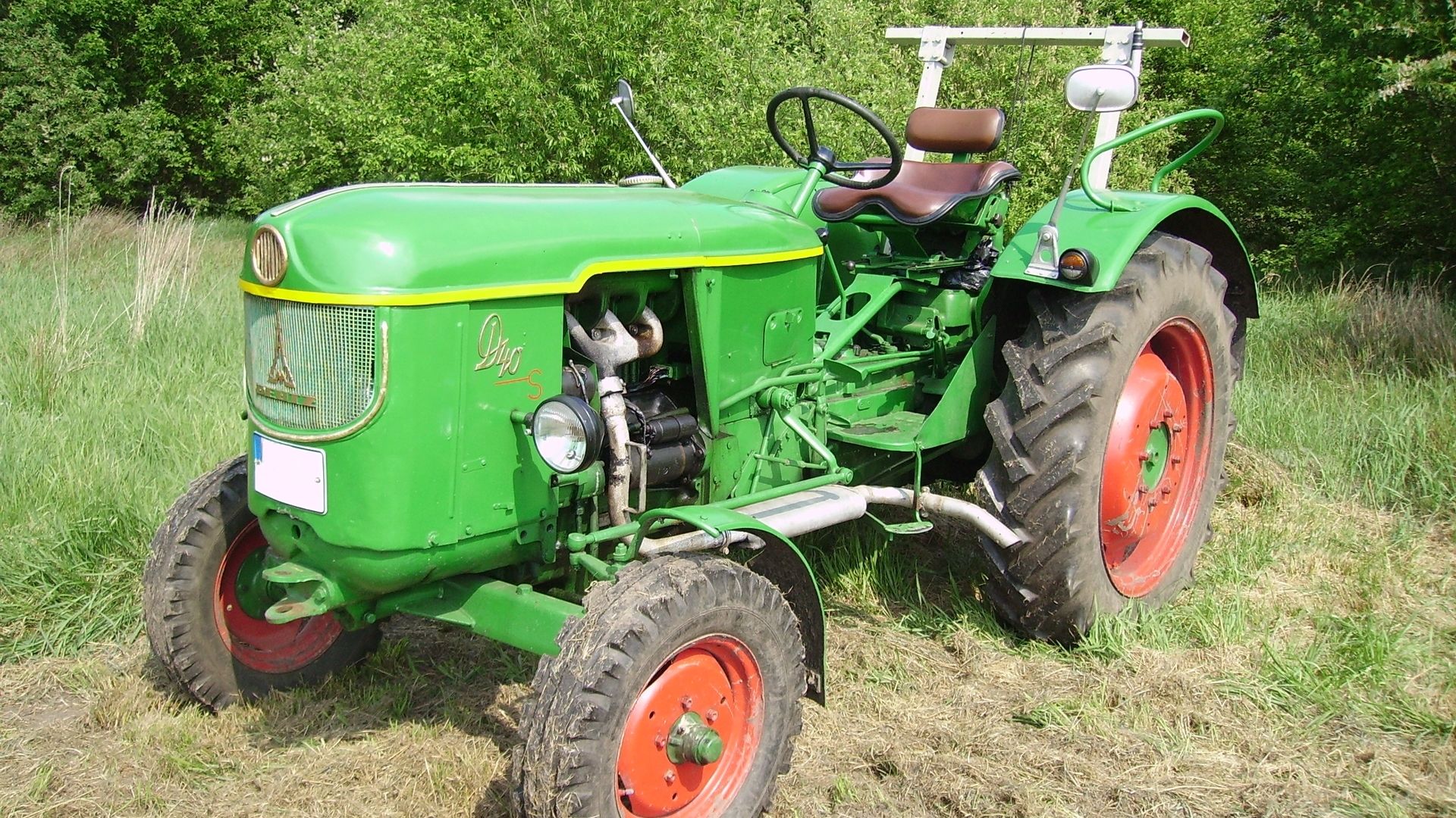 File:Deutz D40S tractor.jpg