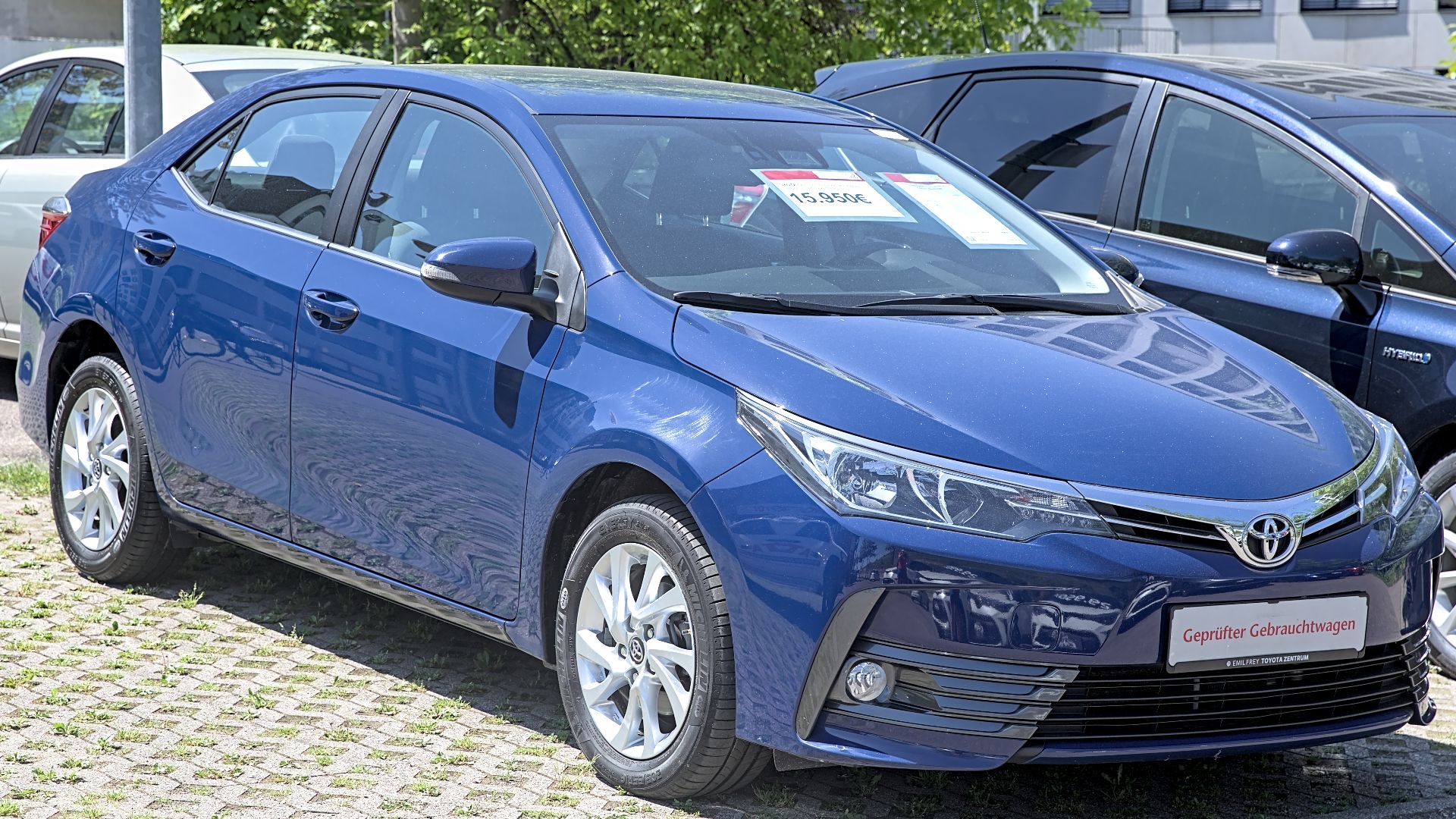 File:Toyota Corolla (E180) sedan facelift 1X7A0306.jpg