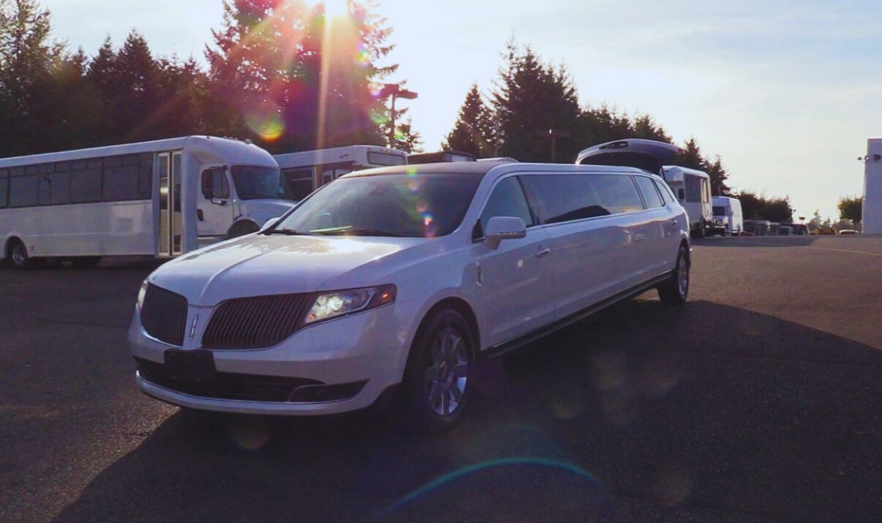 Lincoln MKT Stretch Limousine