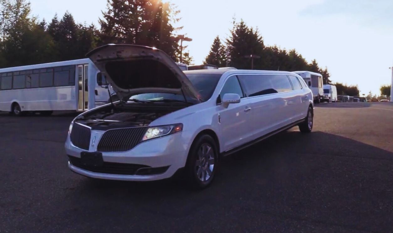 Lincoln MKT Stretch Limousine