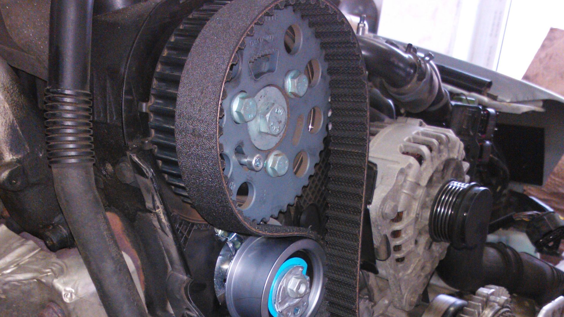 File:Replacing a timing belt.jpg