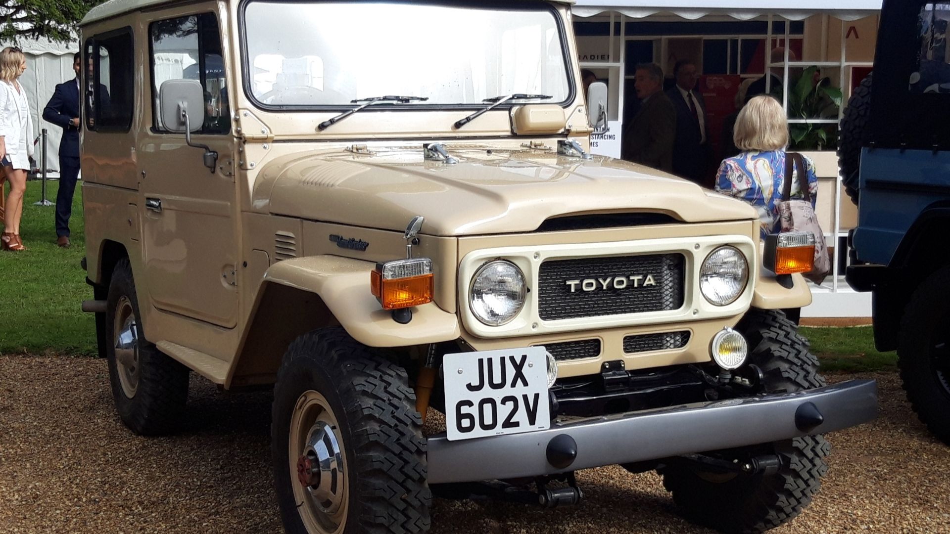File:1980 Toyota Land Cruiser (FJ40).jpg