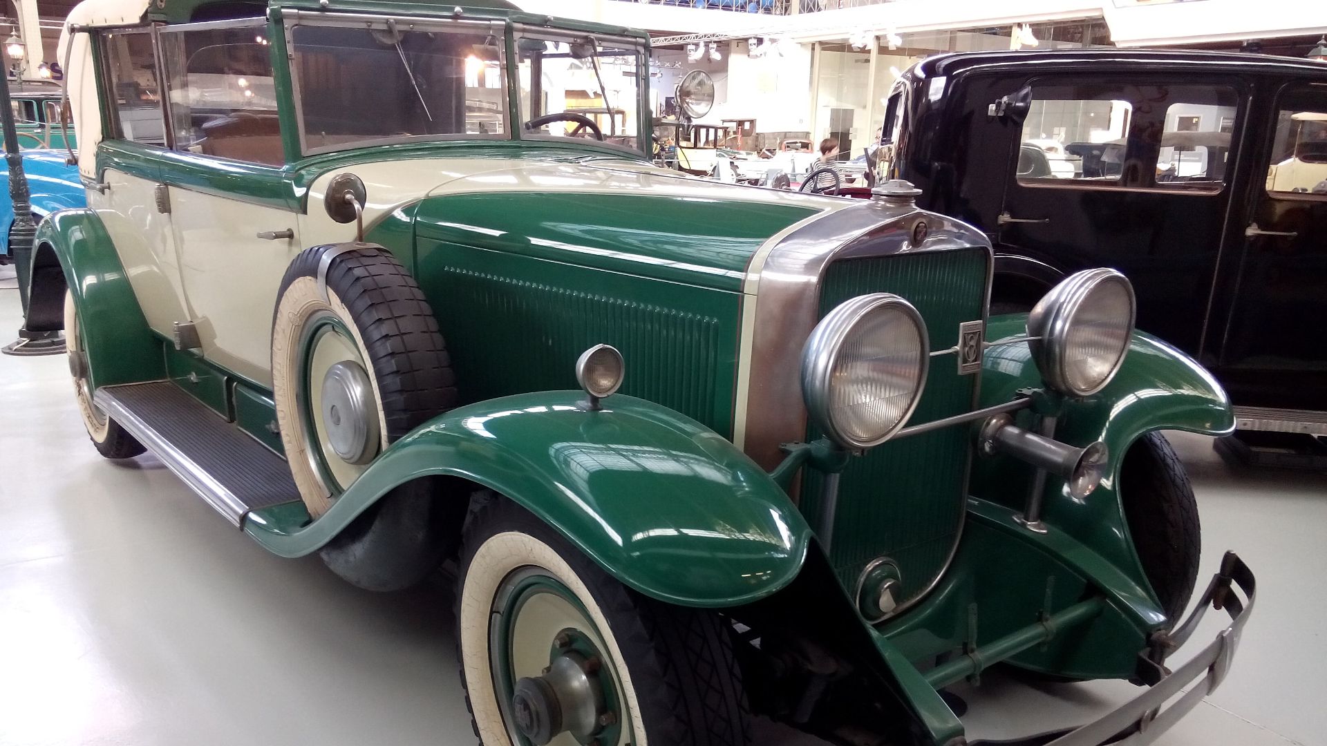 File:1928 cadillac type 341 autoworld brussels.jpg