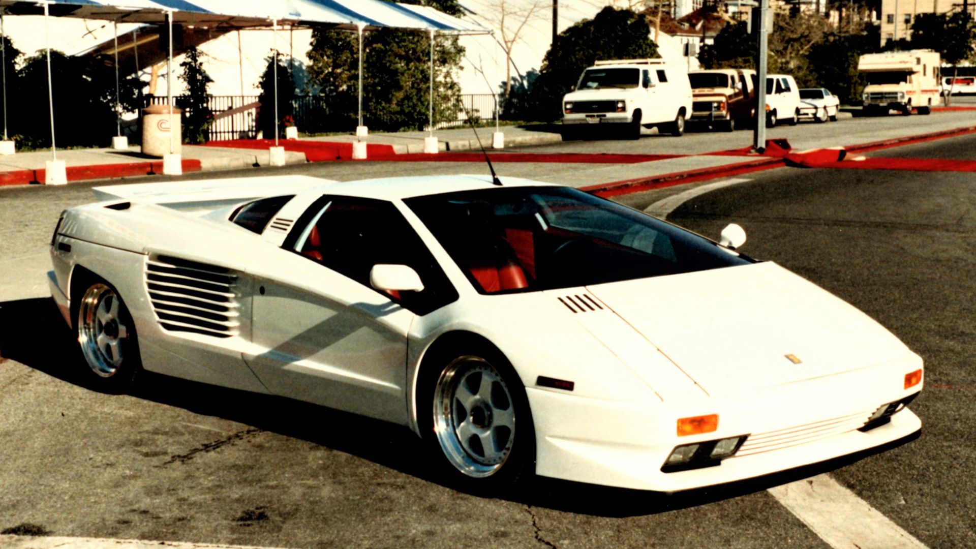 File:1989 Cizeta-Moroder V 16 T.jpg