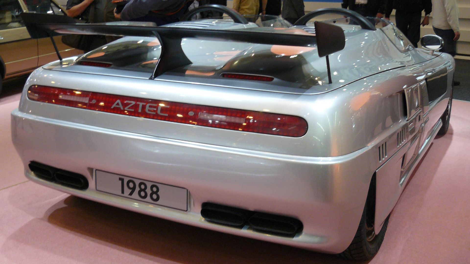 File:Ital Design Aztec 1988.jpg