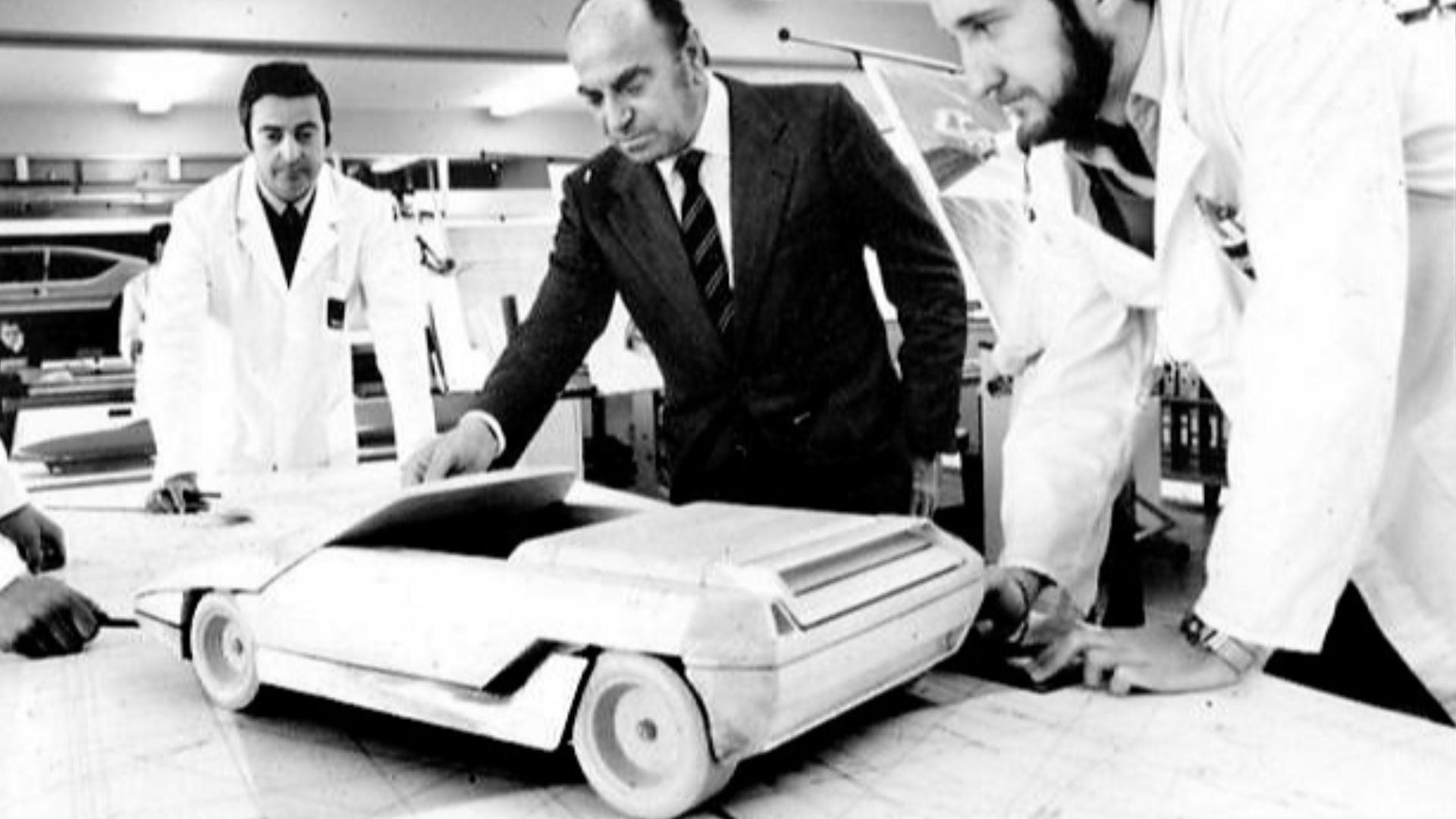File:1970s Nuccio Bertone and designers.jpg