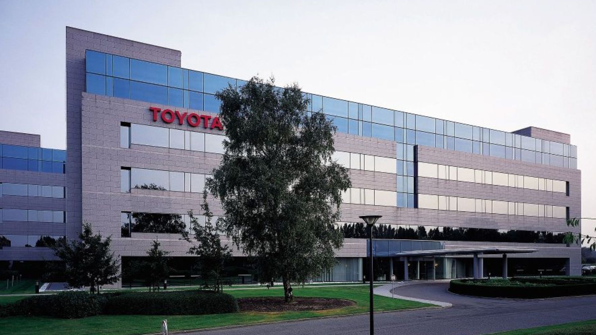 File:Toyota-motor-europe-headquarters-office.jpg