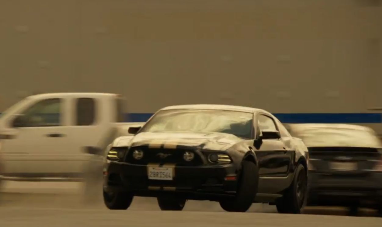 Screenshot from Den of Thieves (2018)