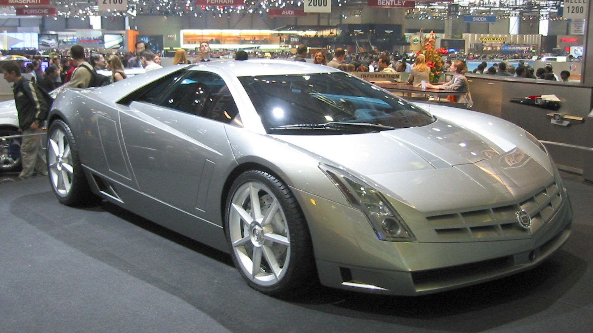 File:Cadillac Cien (front angle).jpg