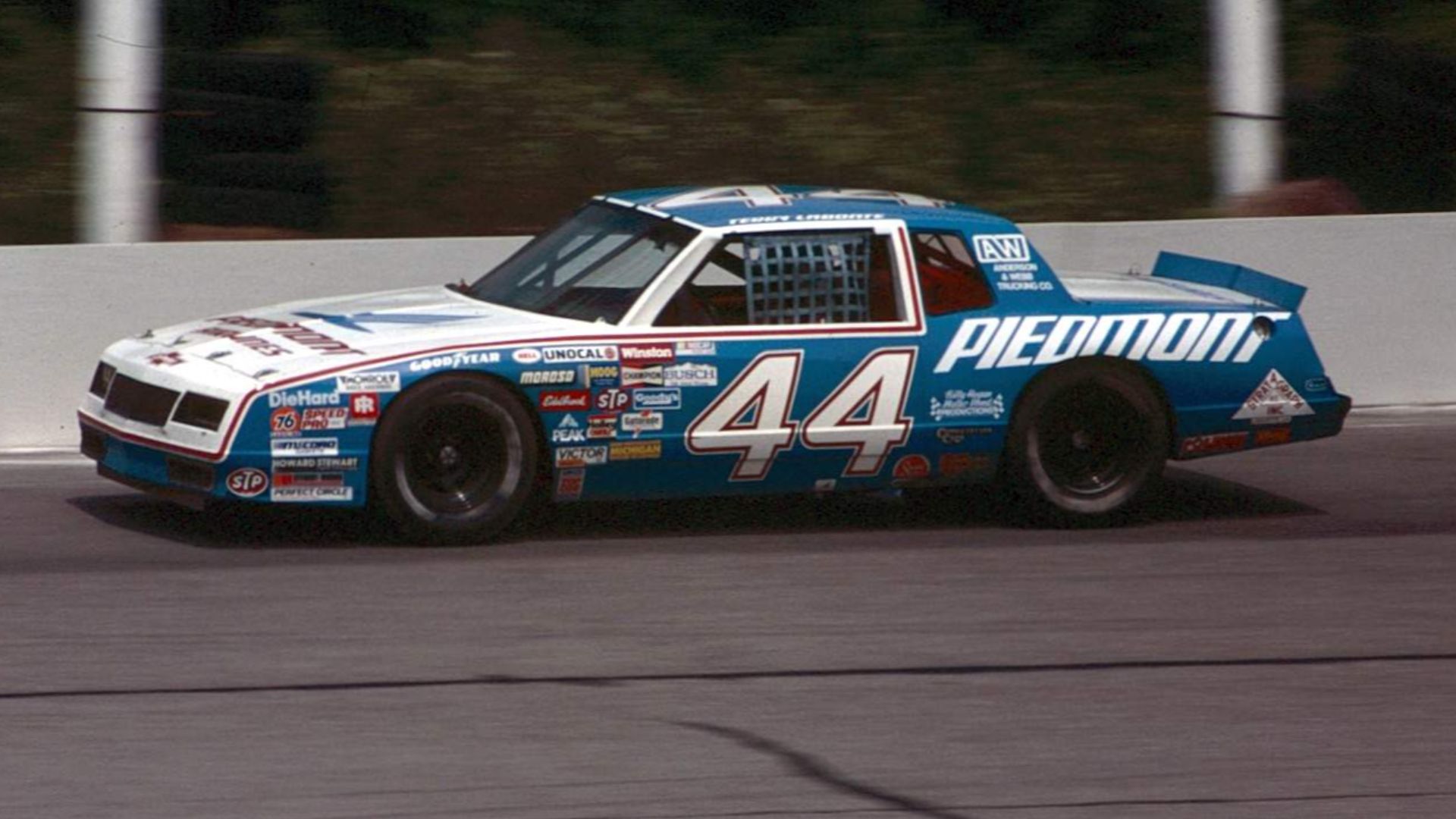 File:Terry Labonte Pocono 1985.jpg