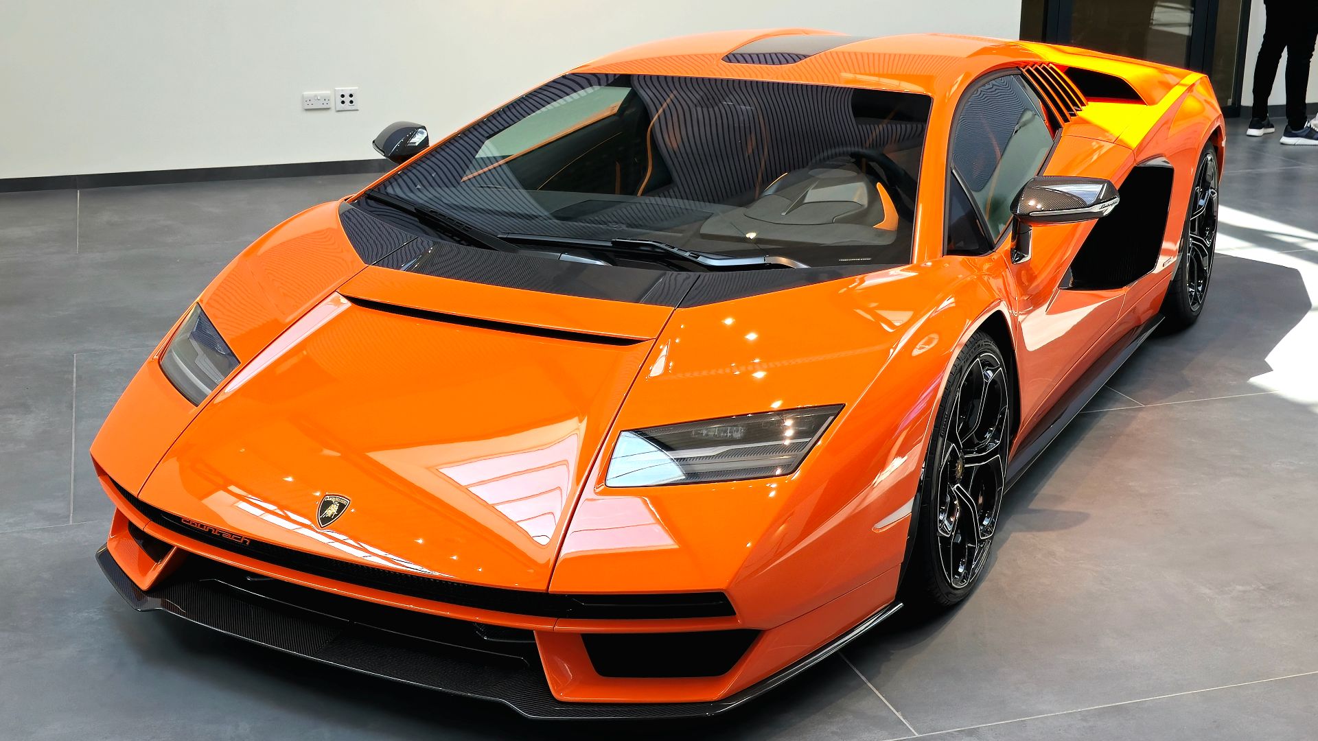 File:Lamborghini Countach LPI 800-4 2.jpg