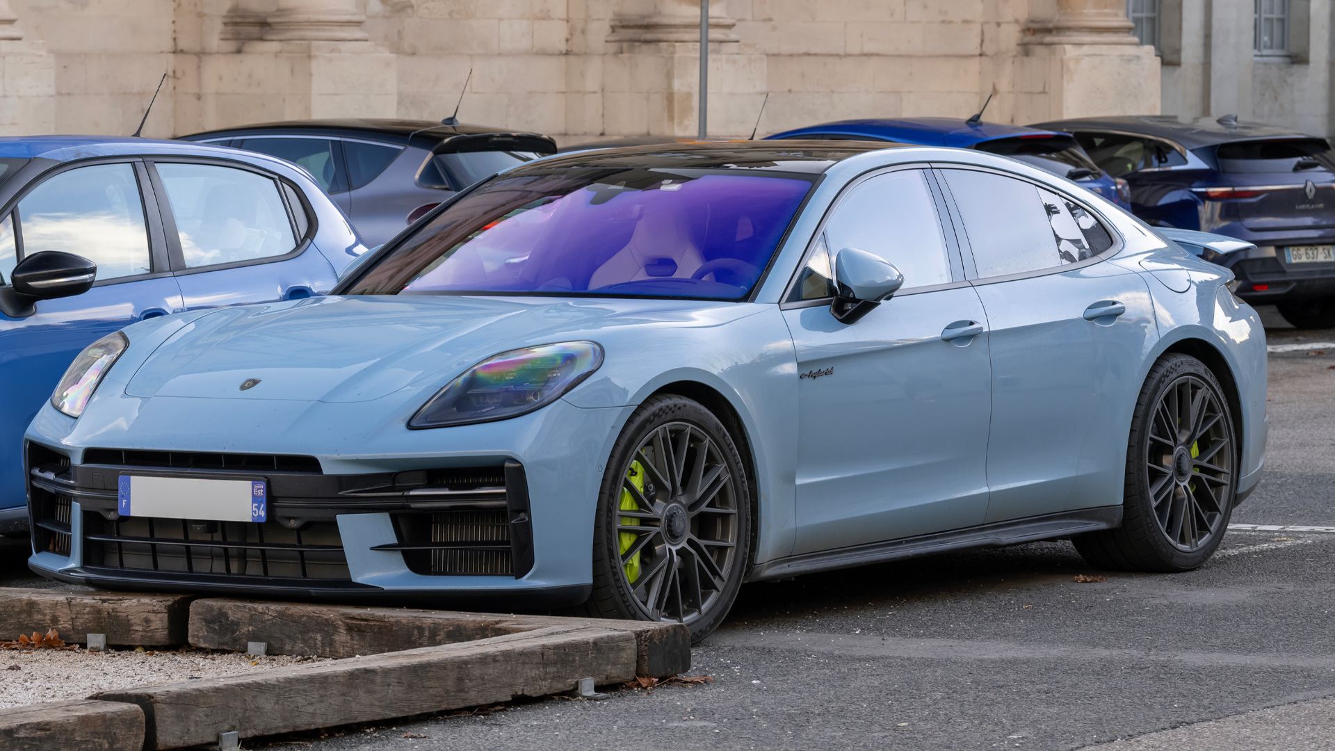 File:Porsche Panamera Turbo S E-Hybrid (54375467911).jpg