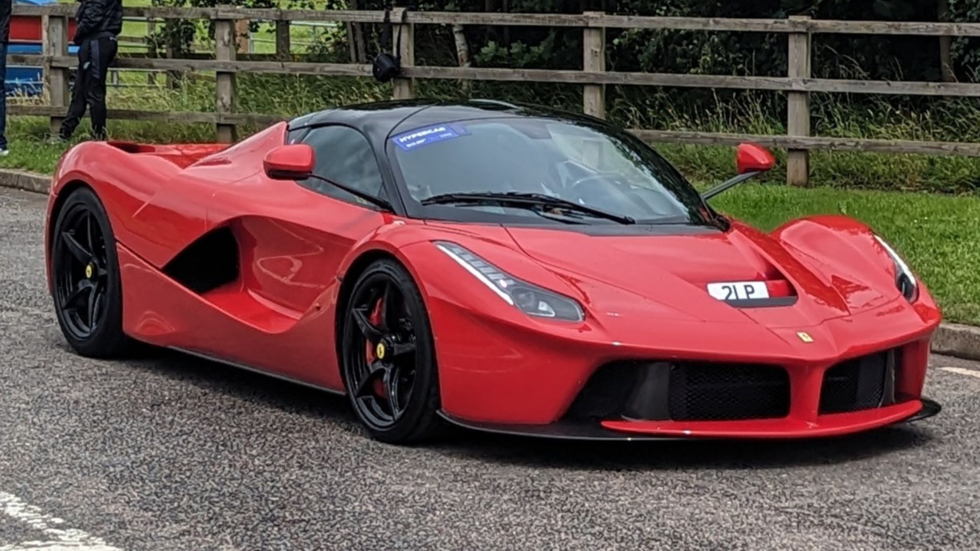 File:Ferrari LaFerrari (37671).jpg