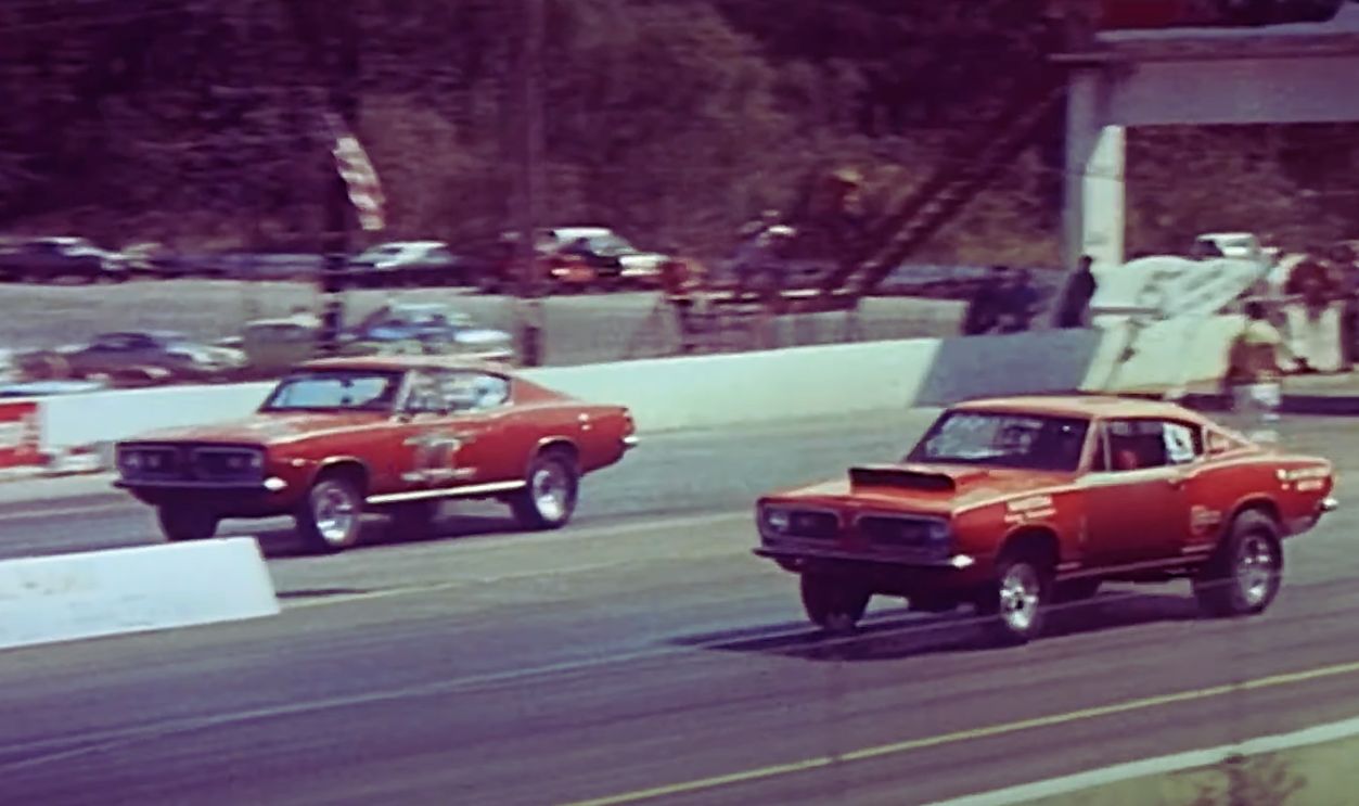 Screenshot from Two-Lane Blacktop (1971)