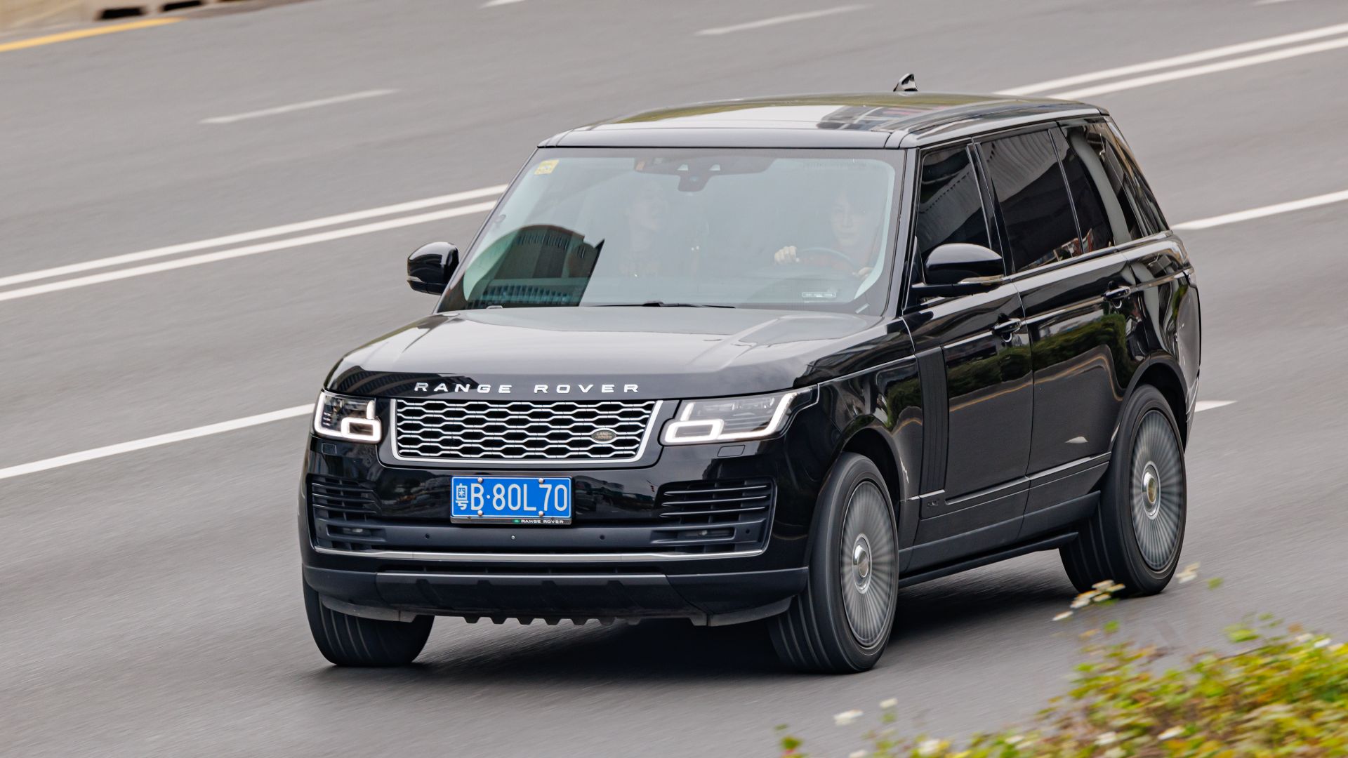 File:LAND ROVER RANGE ROVER (L405) China (11).jpg