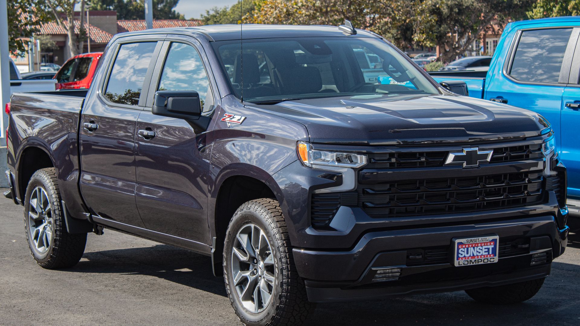 File:2022 Chevrolet Silverado 1500 Z71.png