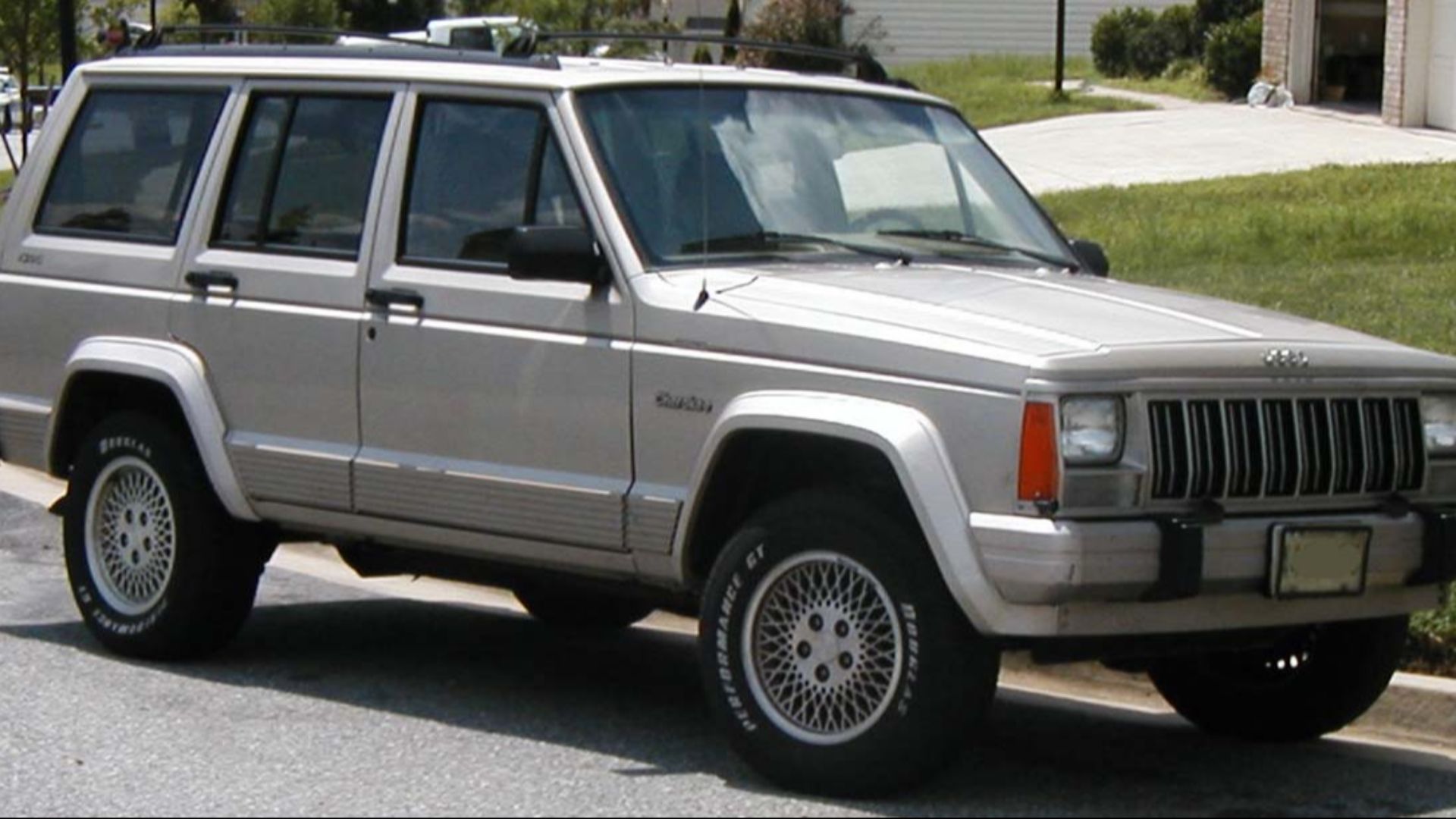 File:Jeep-Cherokee-XJ.jpg